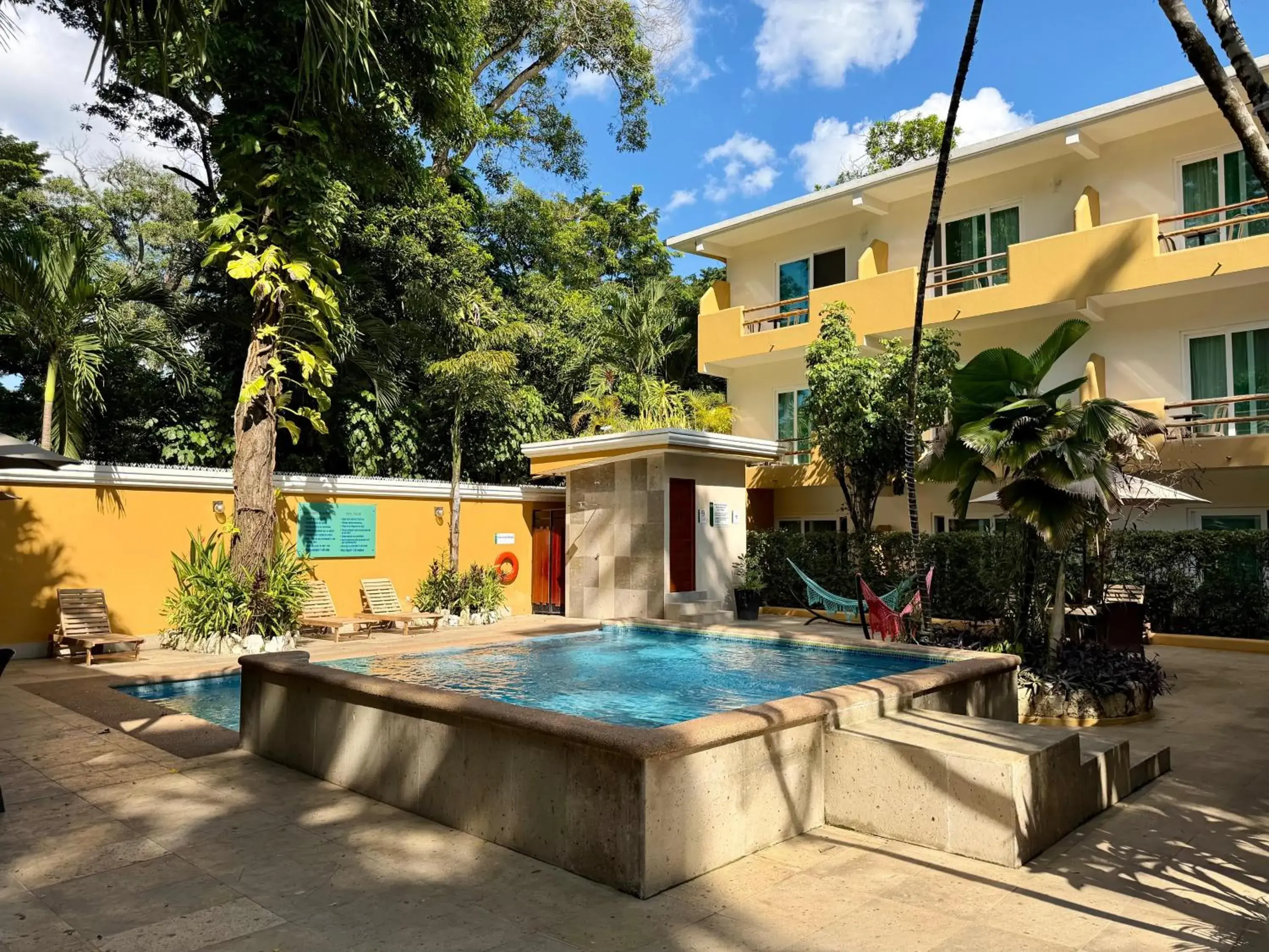 Swimming pool in Hotel Chablis Palenque Swimming pool in Hotel Chablis Palenque
