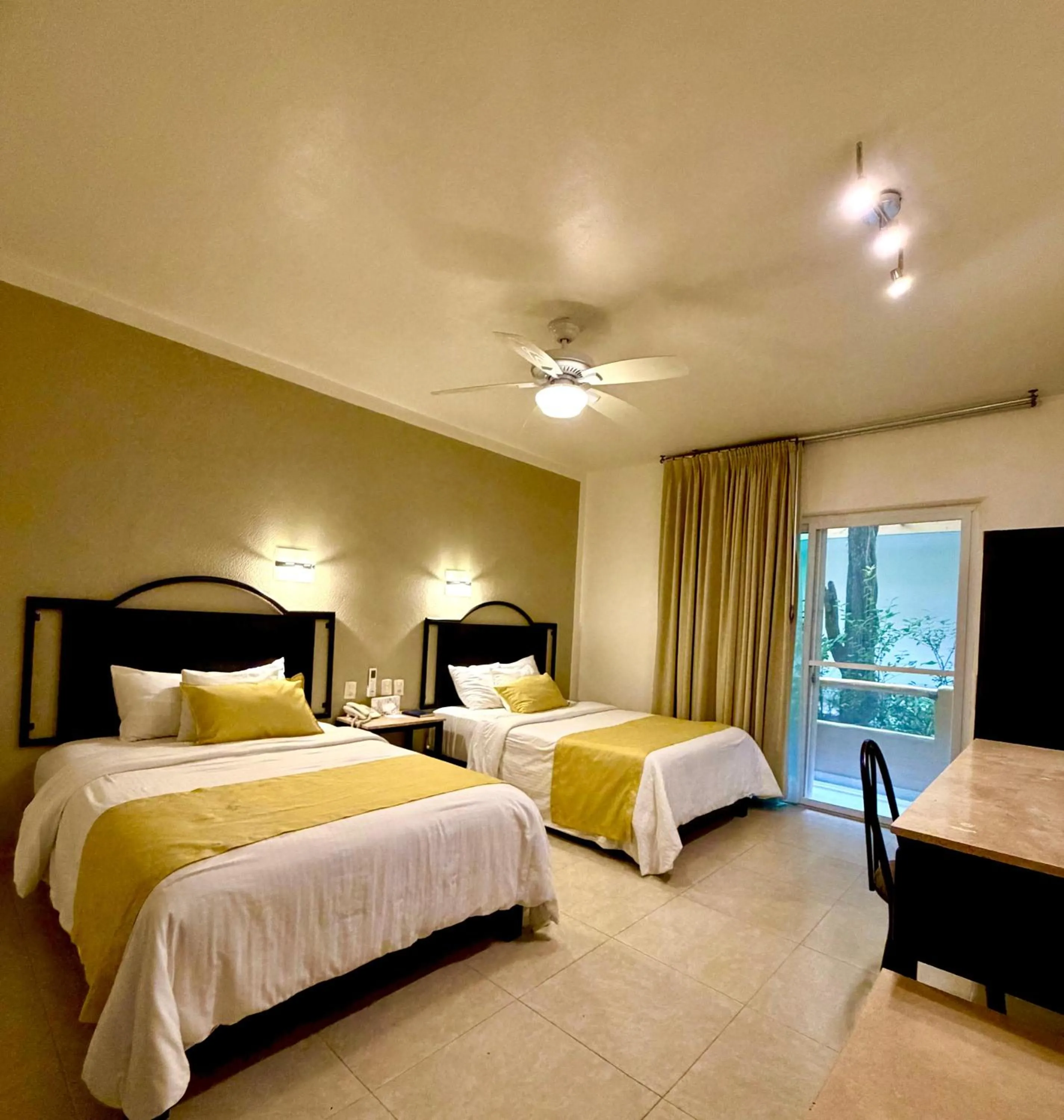 Bed in Hotel Chablis Palenque