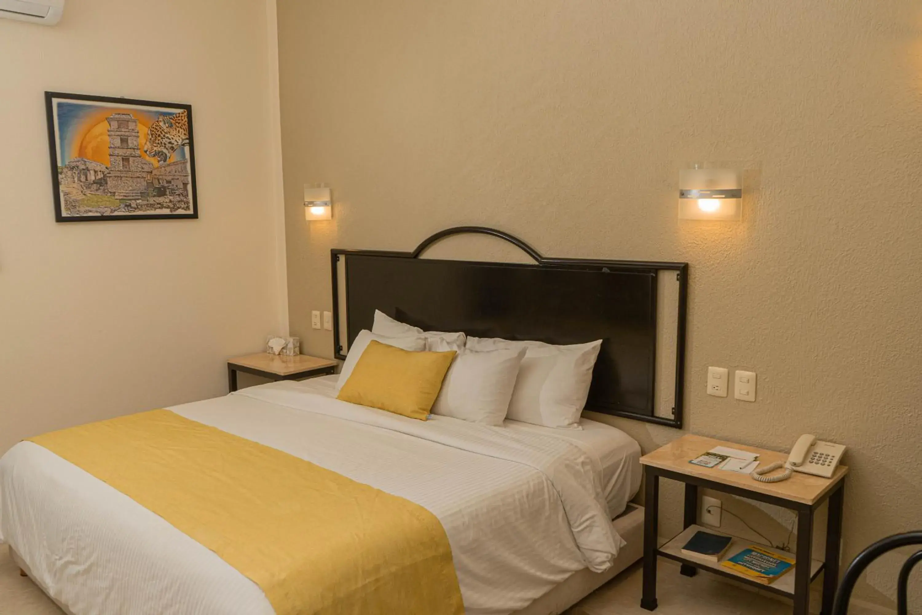 View (from property/room), Bed in Hotel Chablis Palenque View (from property/room), Bed in Hotel Chablis Palenque