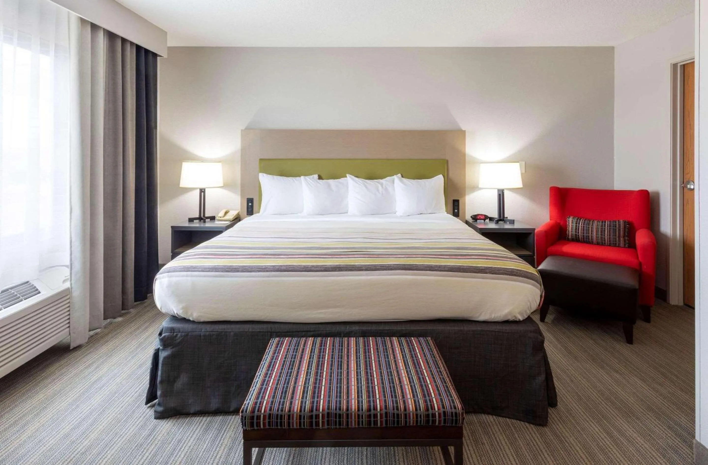 Bedroom, Bed in Country Inn & Suites by Radisson, Fargo, ND