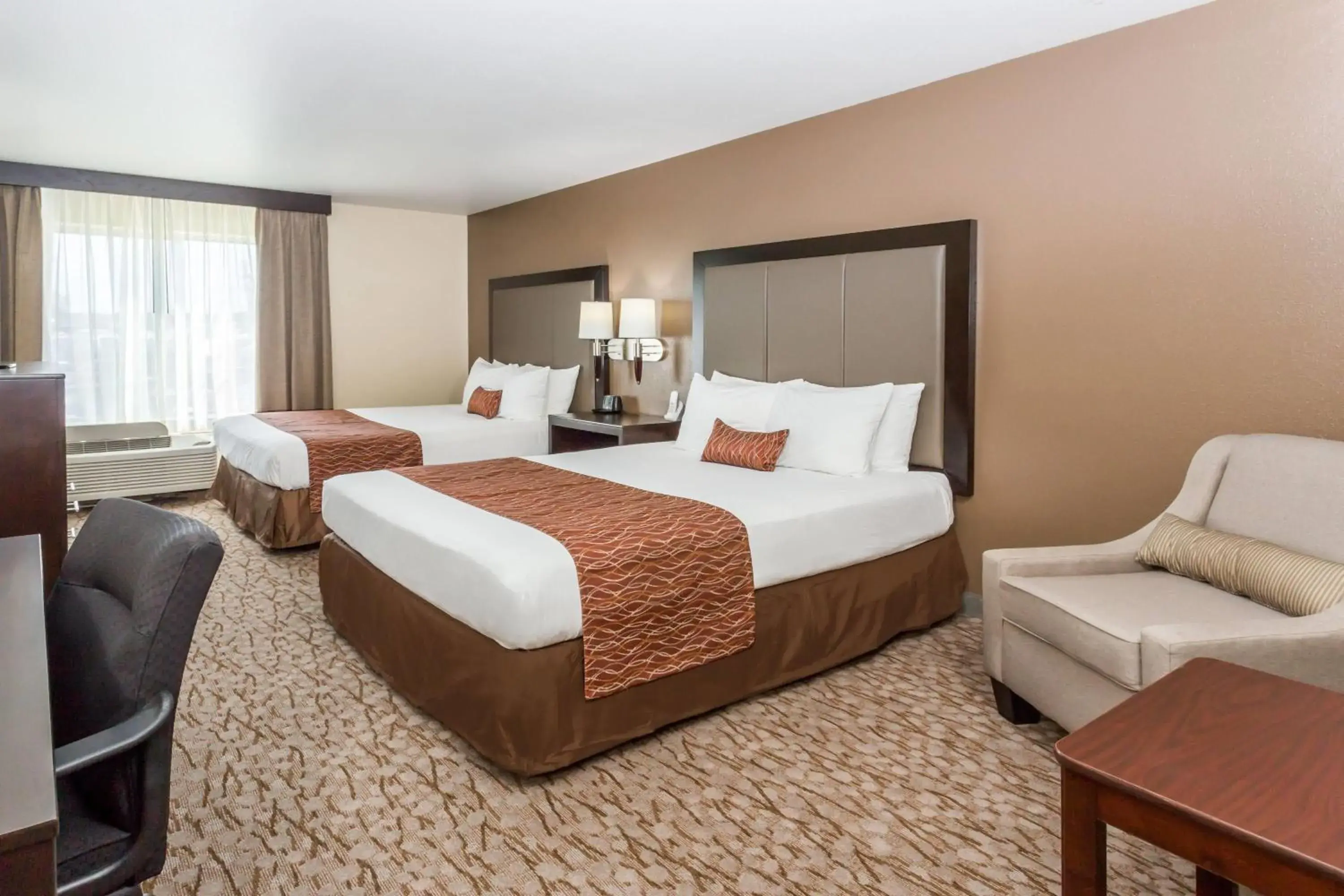 Photo of the whole room, Bed in Wingate by Wyndham Joliet Photo of the whole room, Bed in Wingate by Wyndham Joliet