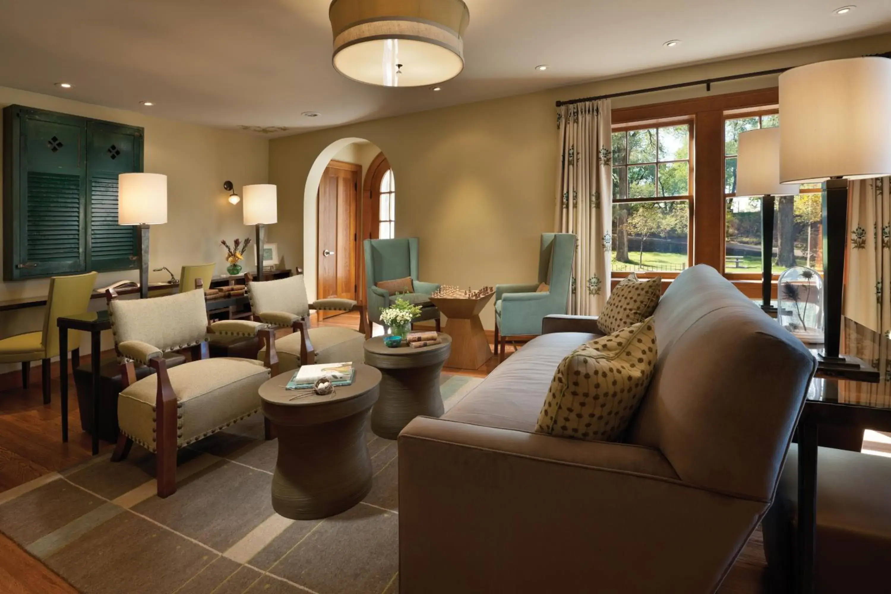 Living room in Hotel Parq Central Albuquerque Living room in Hotel Parq Central Albuquerque