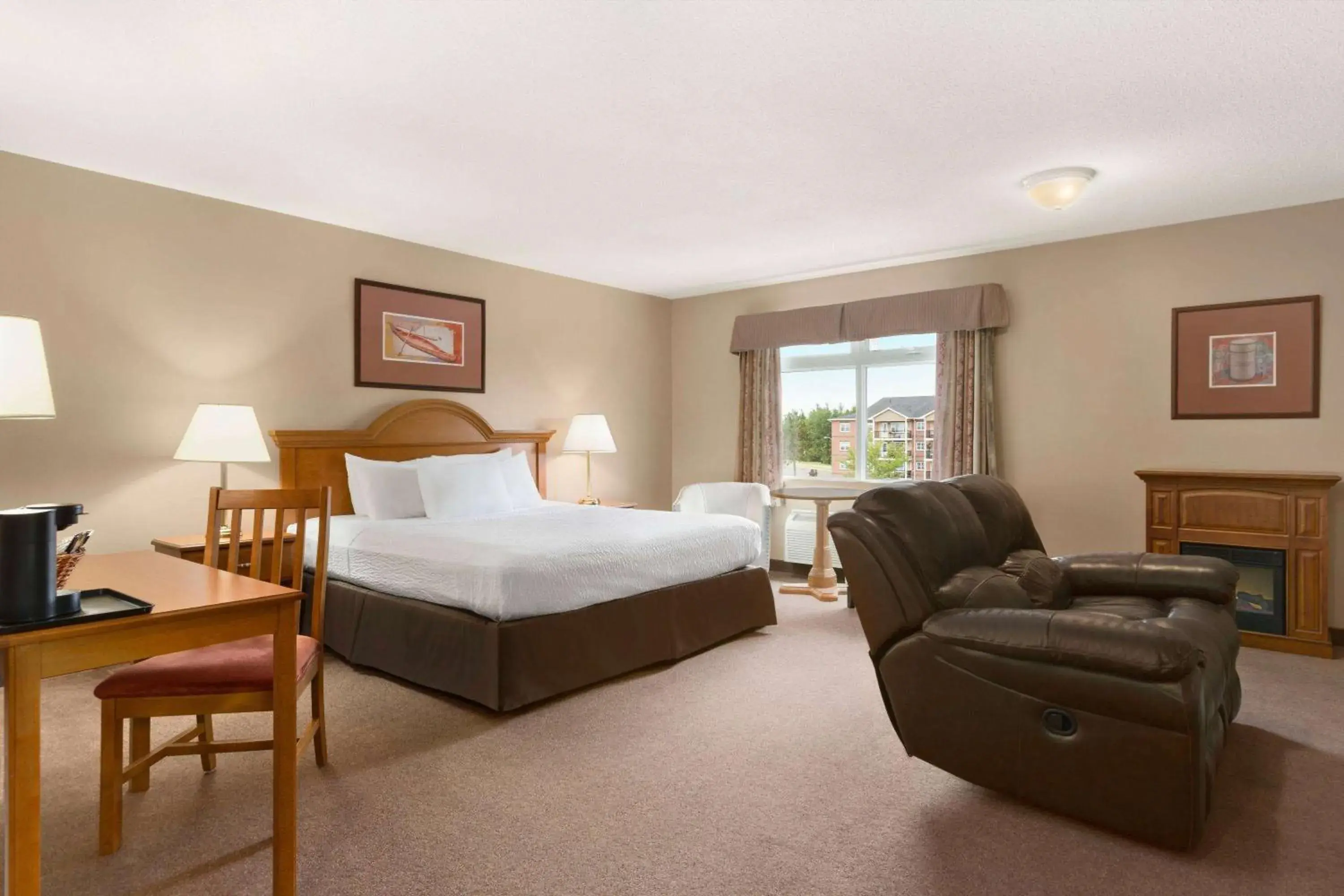 Bed in Days Inn by Wyndham Oromocto Conference Centre Bed in Days Inn by Wyndham Oromocto Conference Centre