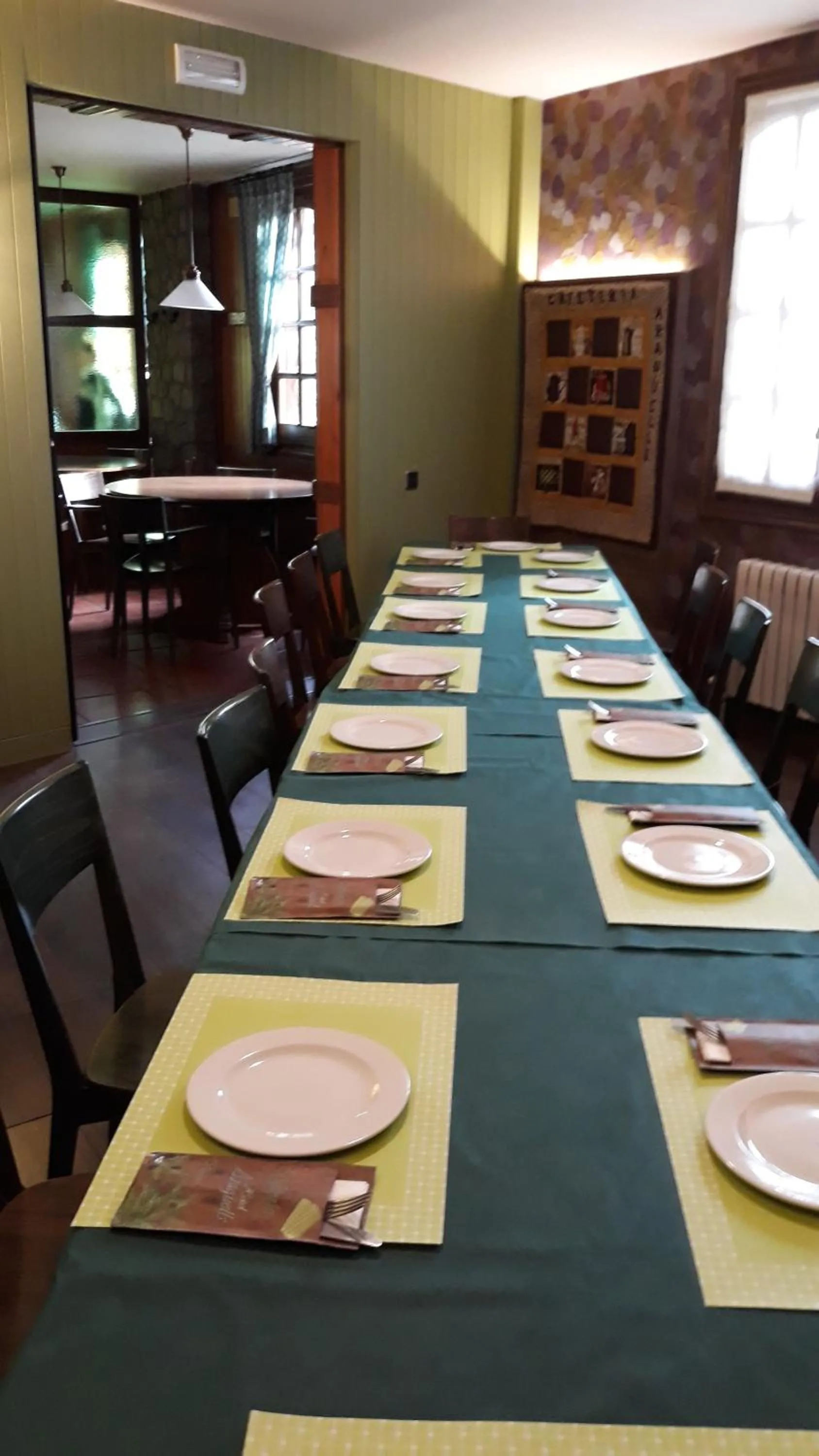 Restaurant/places to eat in Hotel Aragüells