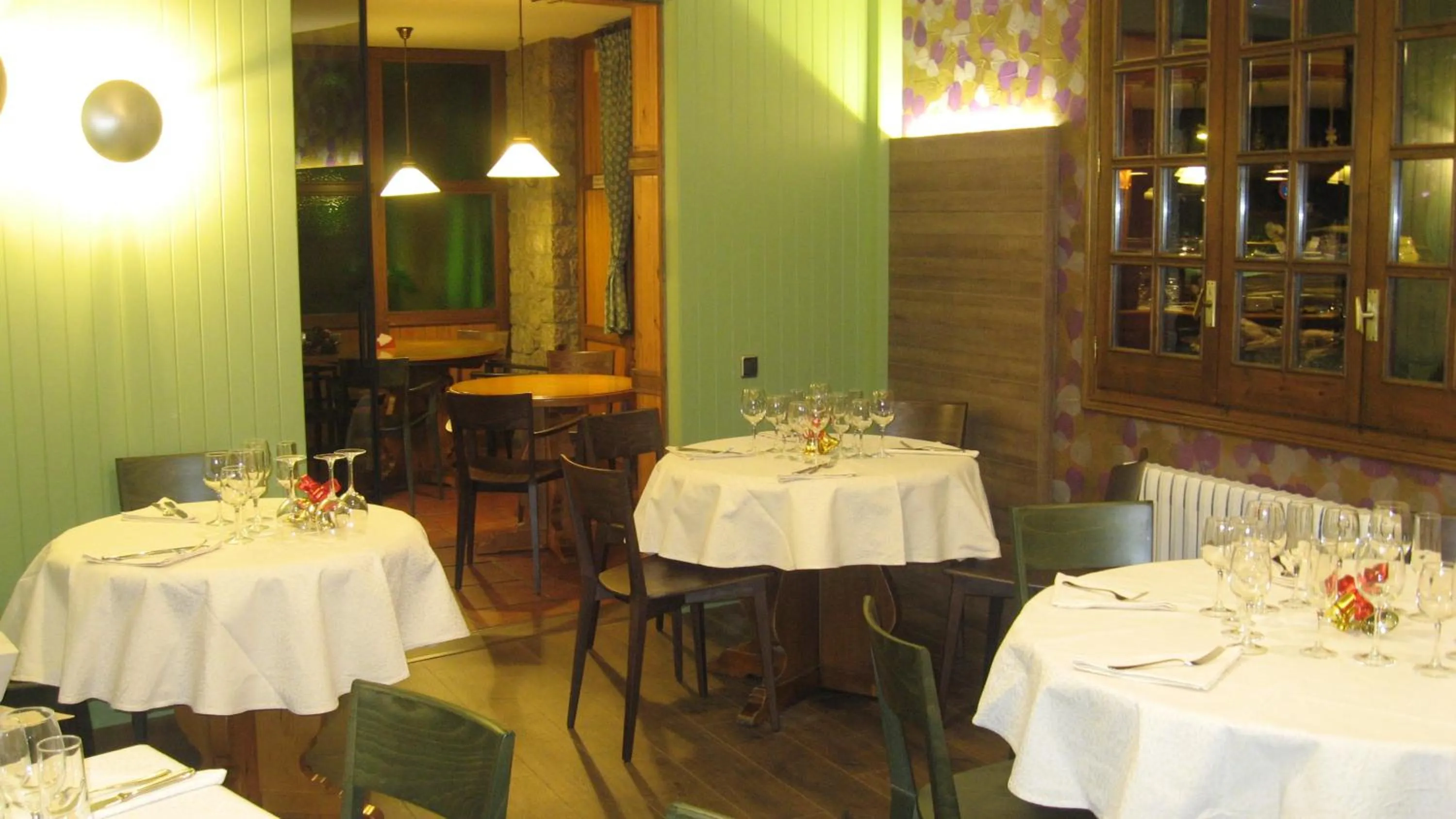 Restaurant/places to eat in Hotel Aragüells