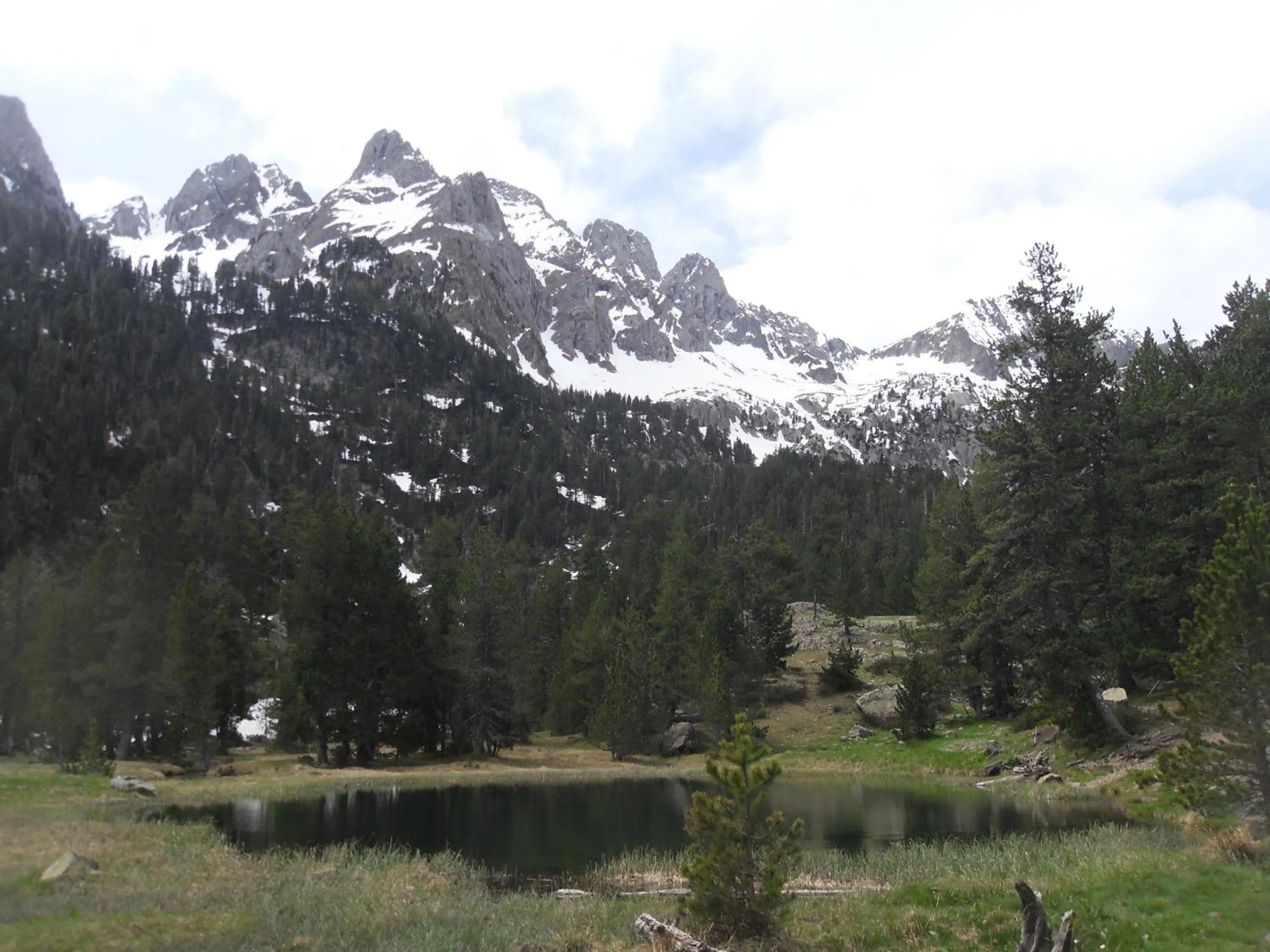 Hiking in Hotel Aragüells
