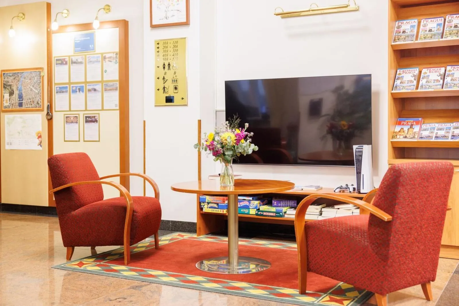 Communal lounge/ TV room in Hapimag Apartments Prague