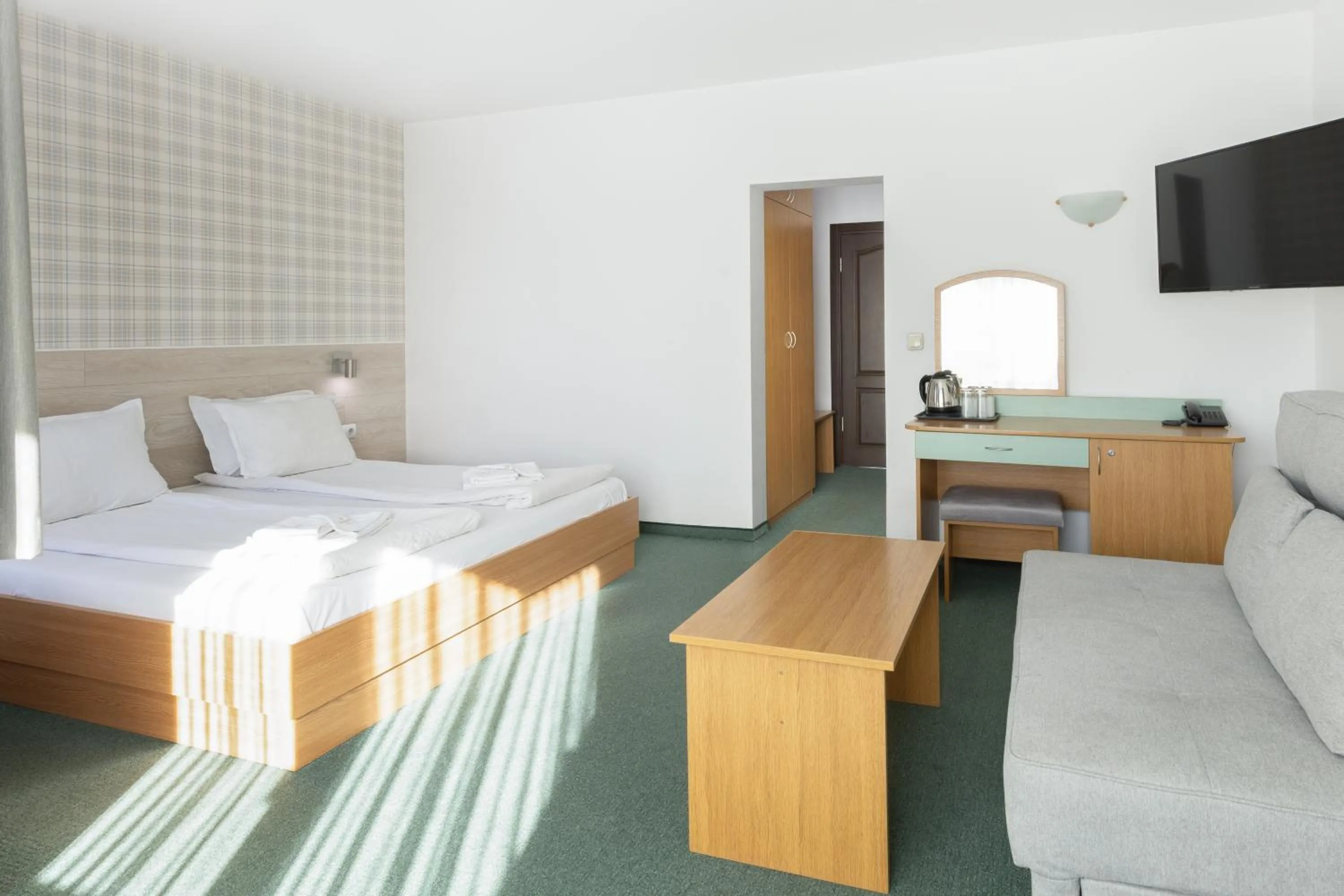 Bedroom, Bed in Hotel Iceberg Bansko