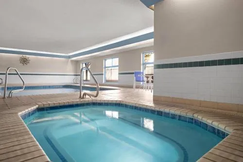 Days Inn & Suites by Wyndham Airport Albuquerque