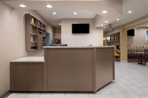 Days Inn & Suites by Wyndham Airport Albuquerque