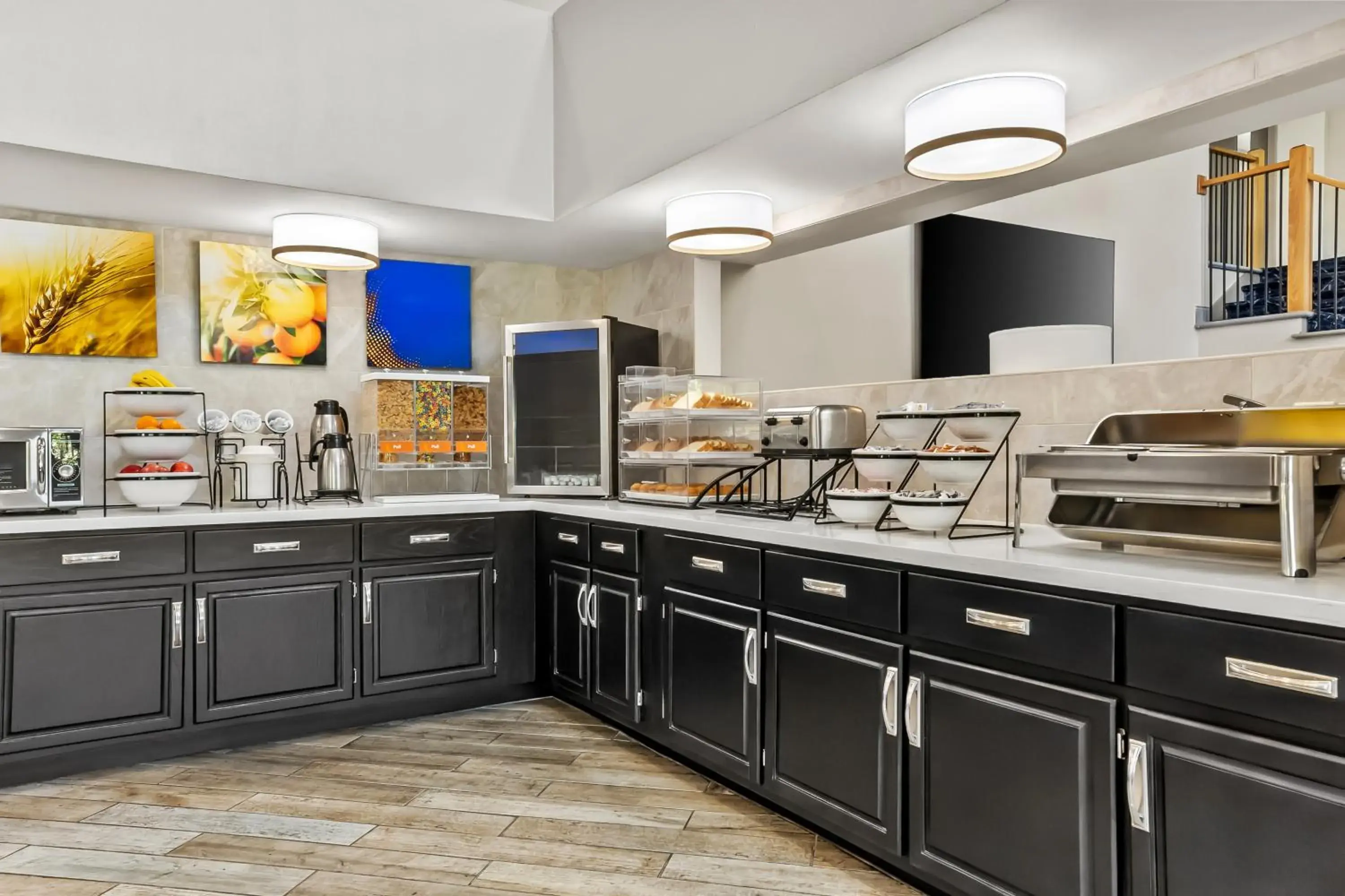 Breakfast in Comfort Inn & Suites Nashville Near Tanger Outlets I-24 Antioch Breakfast in Comfort Inn & Suites Nashville Near Tanger Outlets I-24 Antioch