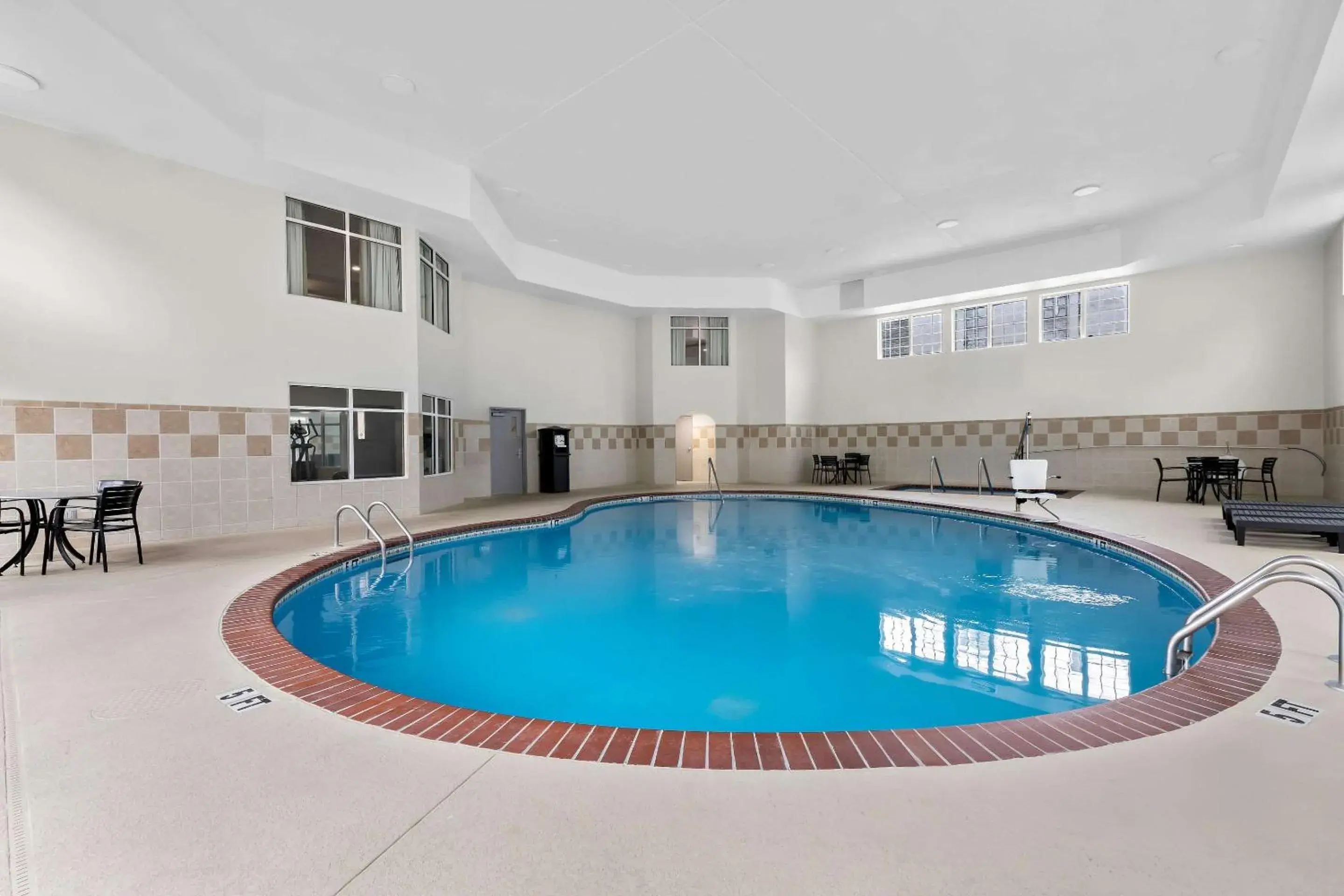 Swimming pool in Comfort Inn & Suites Nashville Near Tanger Outlets I-24 Antioch Swimming pool in Comfort Inn & Suites Nashville Near Tanger Outlets I-24 Antioch