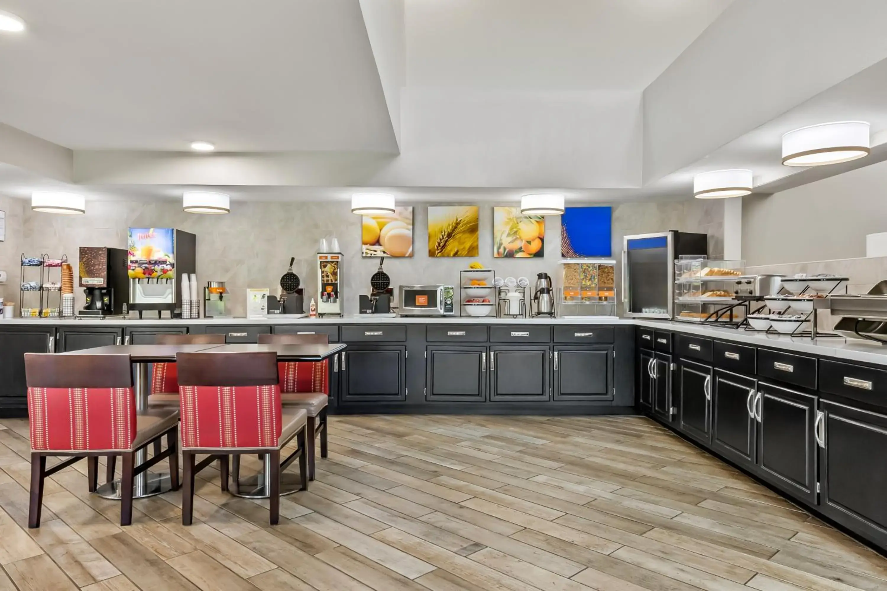 Breakfast in Comfort Inn & Suites Nashville Near Tanger Outlets I-24 Antioch Breakfast in Comfort Inn & Suites Nashville Near Tanger Outlets I-24 Antioch