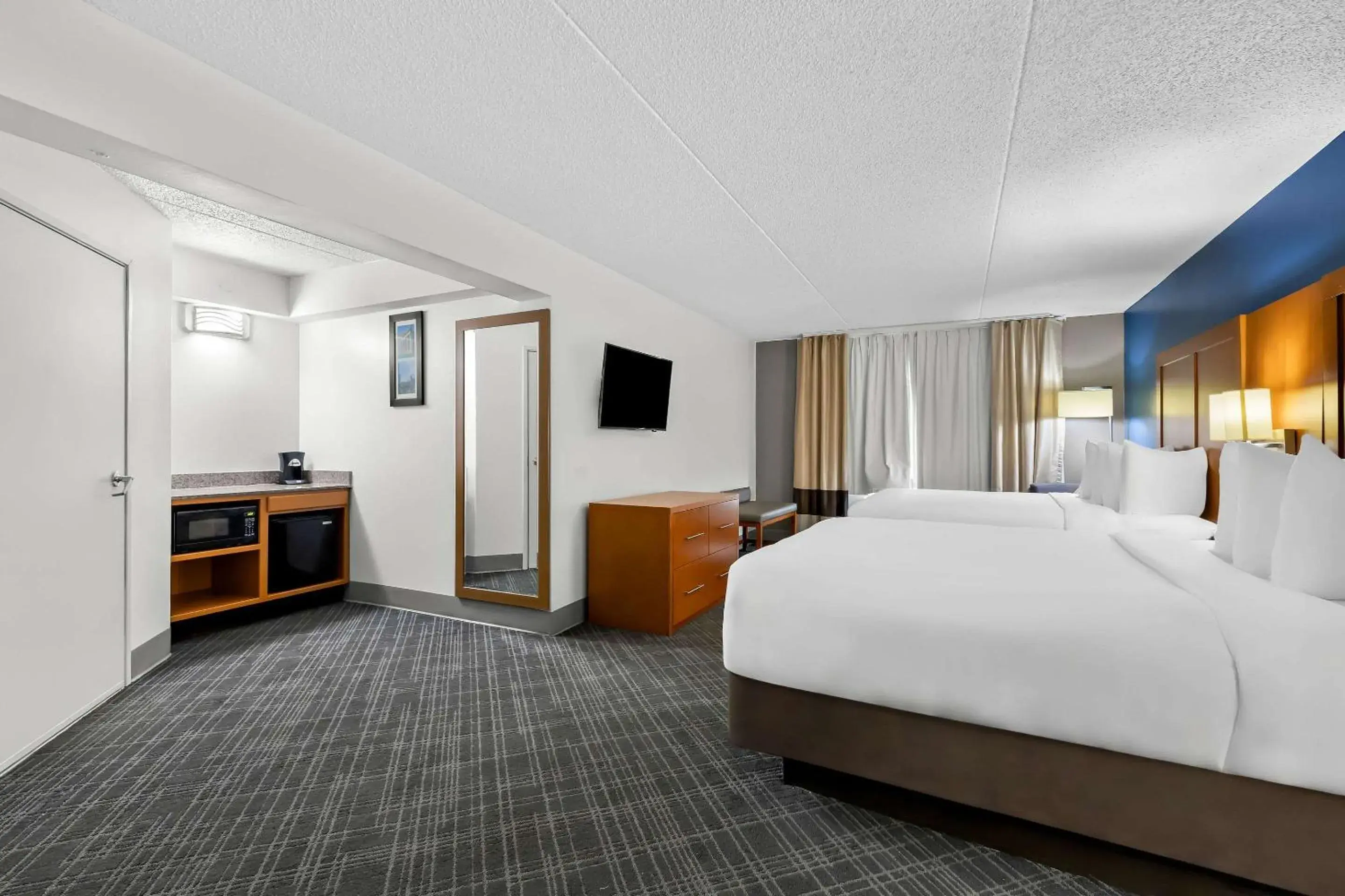Suite with Two Queen Beds - Accessible/Non-Smoking in Comfort Inn & Suites Nashville Near Tanger Outlets I-24 Antioch Suite with Two Queen Beds - Accessible/Non-Smoking in Comfort Inn & Suites Nashville Near Tanger Outlets I-24 Antioch