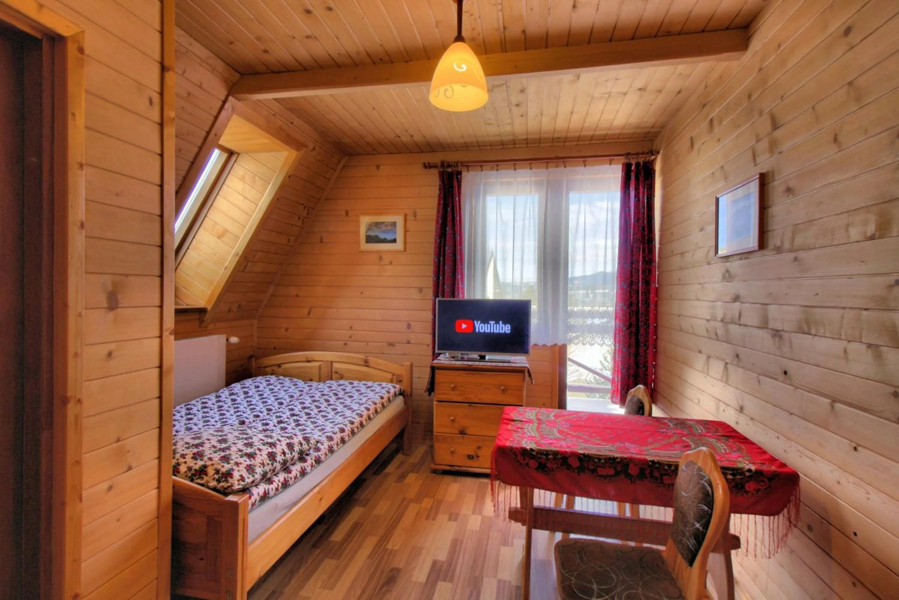 Property building, Bed in Pokoje Gościnne Pod Giewontem