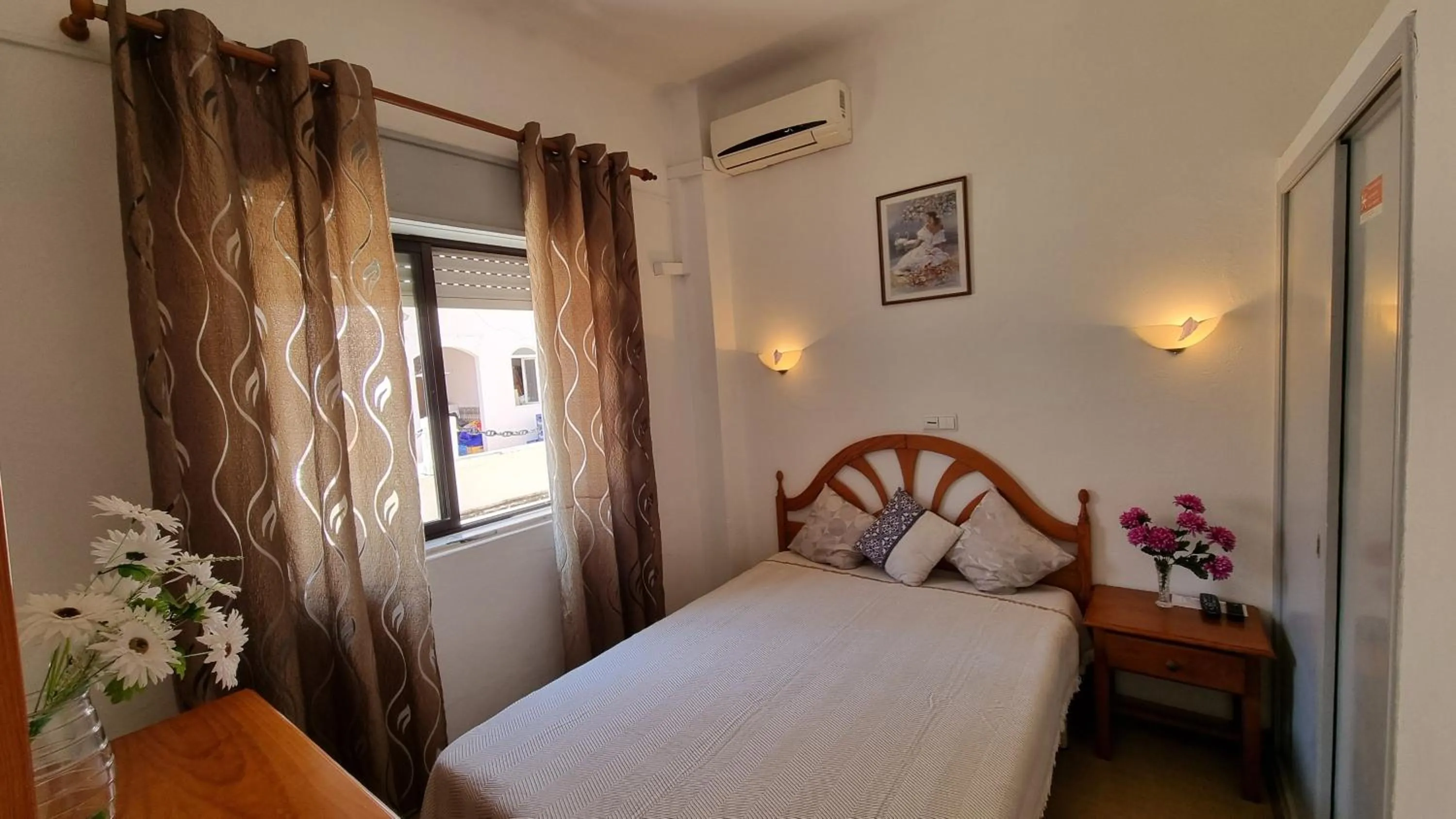 Photo of the whole room, Bed in Santa Isabel