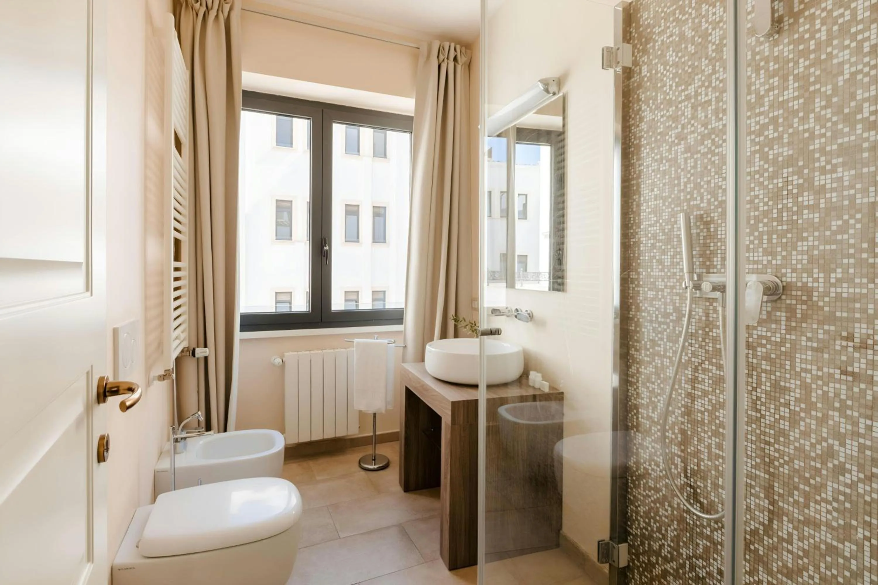 Bathroom in Piazza Barberini, Sonder Apartment by Marriott Bonvoy