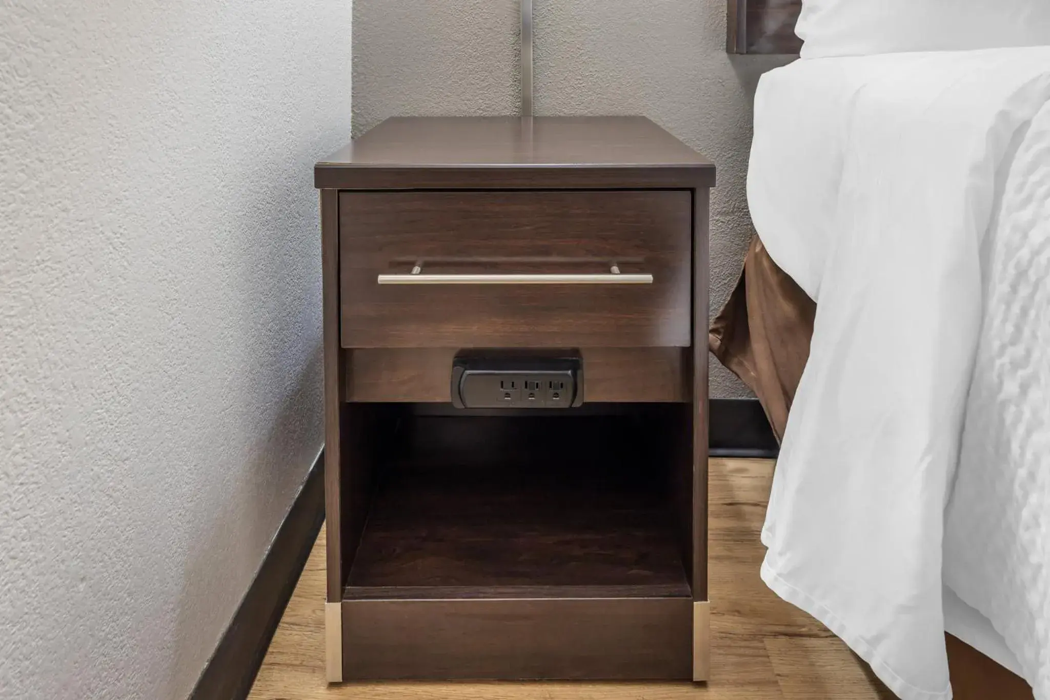 Photo of the whole room, Bed in Red Roof Inn Paducah Photo of the whole room, Bed in Red Roof Inn Paducah