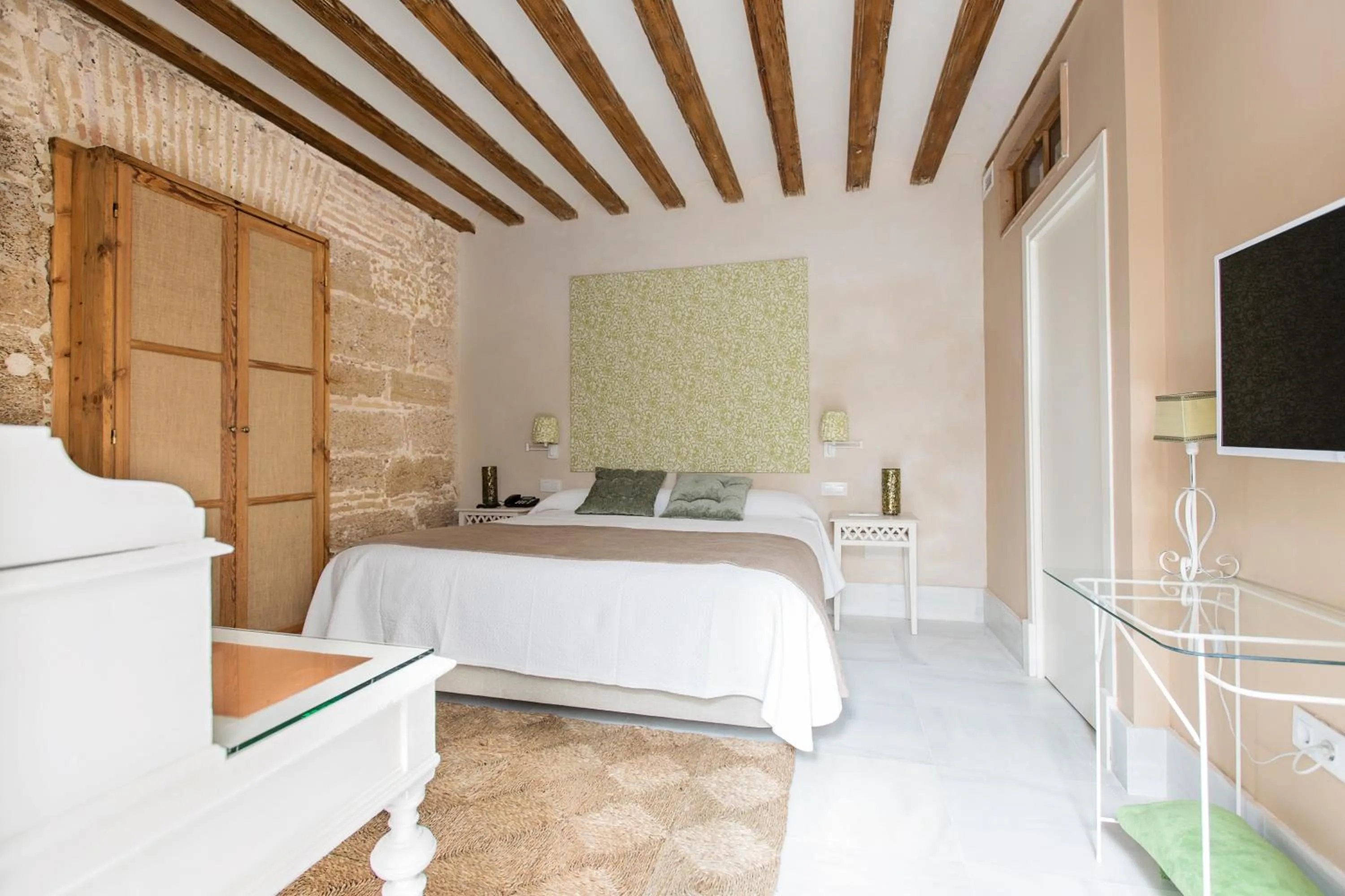 Bedroom, Bed in Hotel Casa de las Cuatro Torres