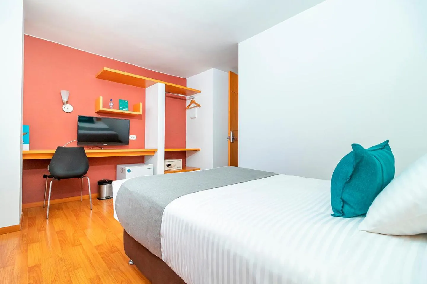 Photo of the whole room, Bed in Hotel Abitare 56