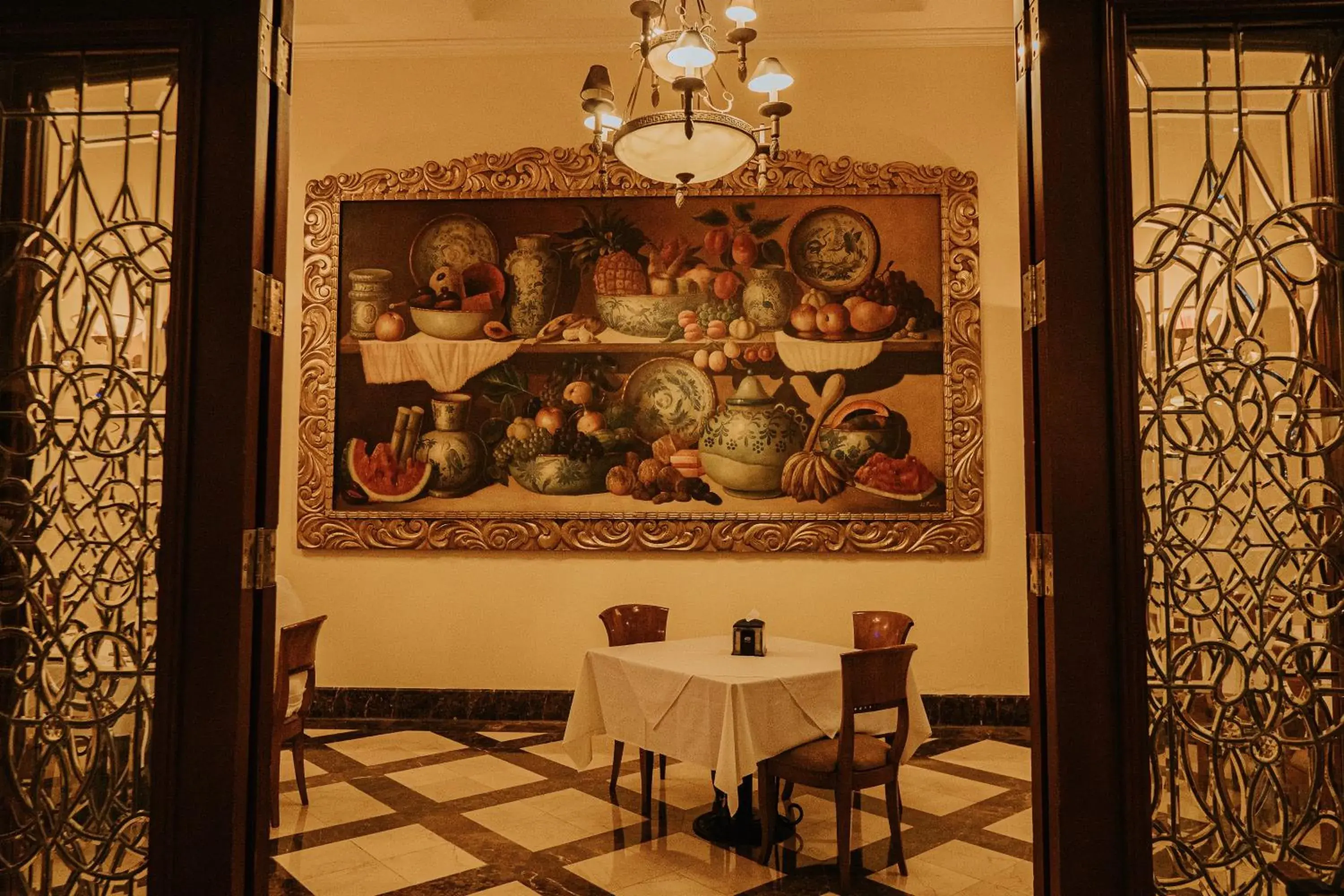 Restaurant/places to eat in Gran Hotel Diligencias Restaurant/places to eat in Gran Hotel Diligencias