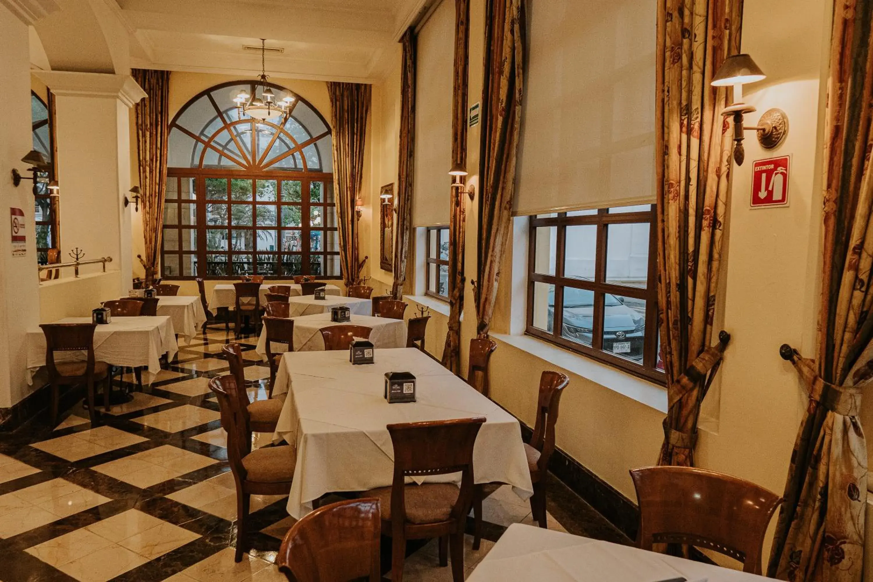 Restaurant/places to eat in Gran Hotel Diligencias Restaurant/places to eat in Gran Hotel Diligencias