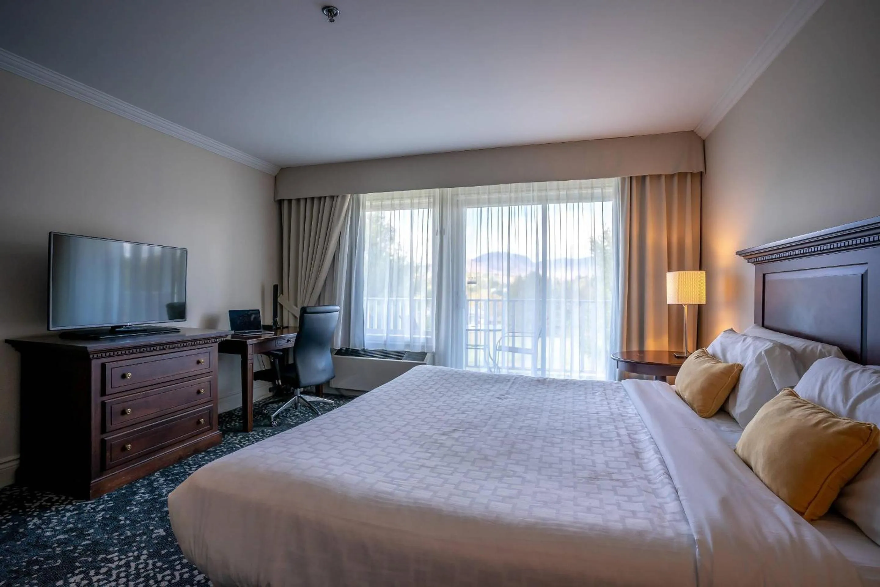 Bedroom, Bed in Manoir Des Sables, an Ascend Collection Hotel