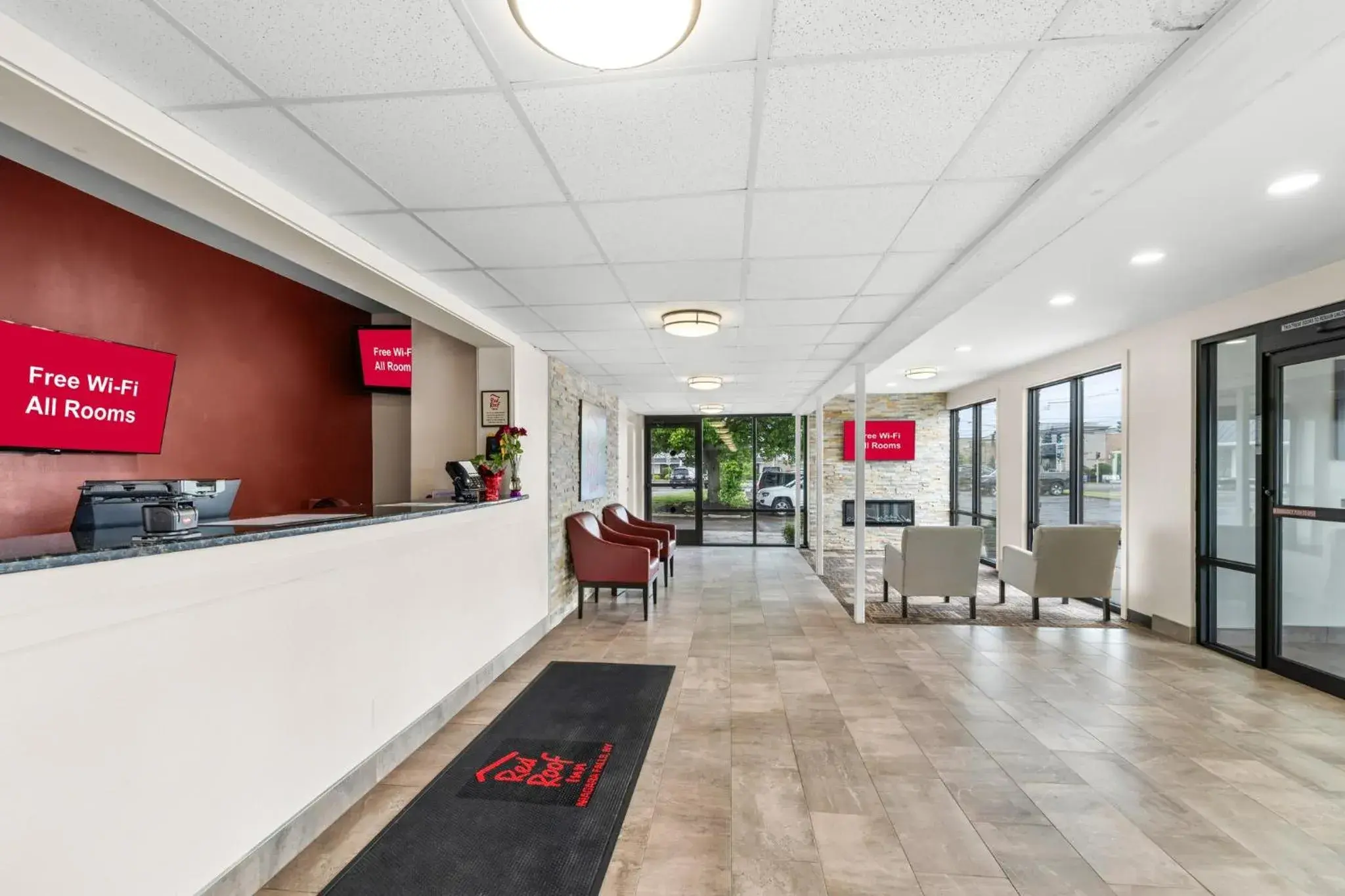 Lobby or reception in Red Roof Inn Niagara Falls Lobby or reception in Red Roof Inn Niagara Falls