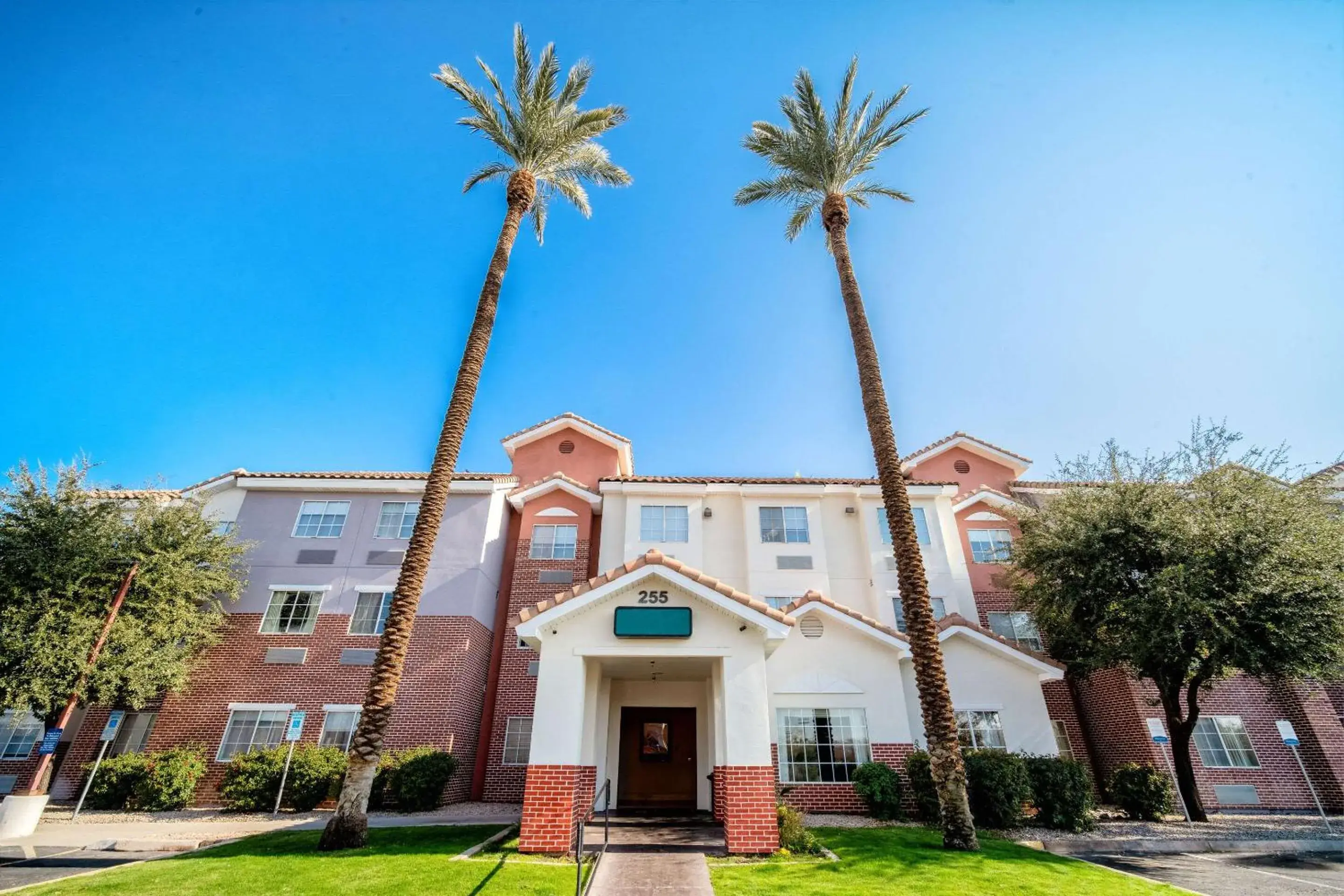 Property building in Quality Inn Chandler I-10 Property building in Quality Inn Chandler I-10