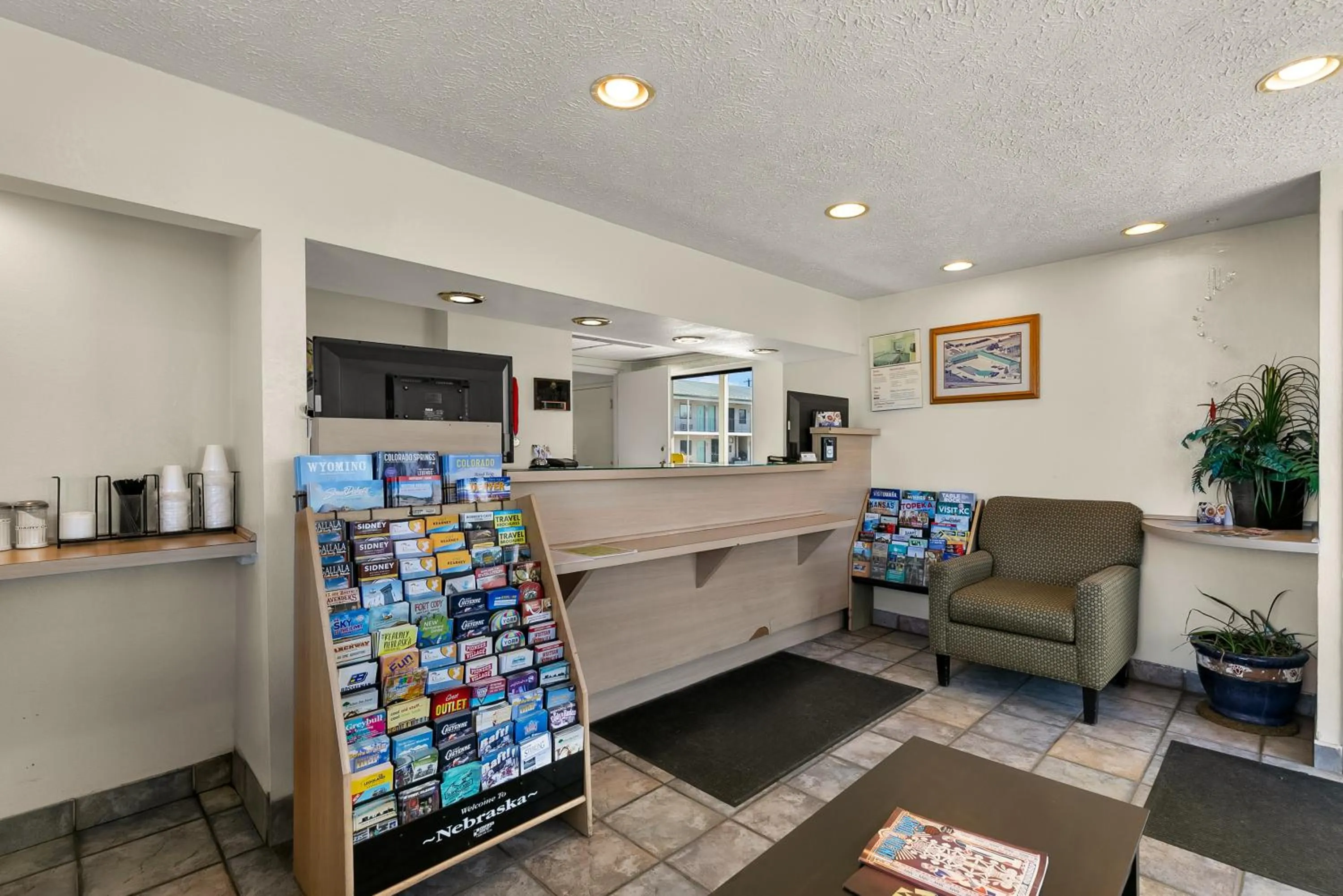 Lobby or reception in Americas Best Value Inn - Lincoln