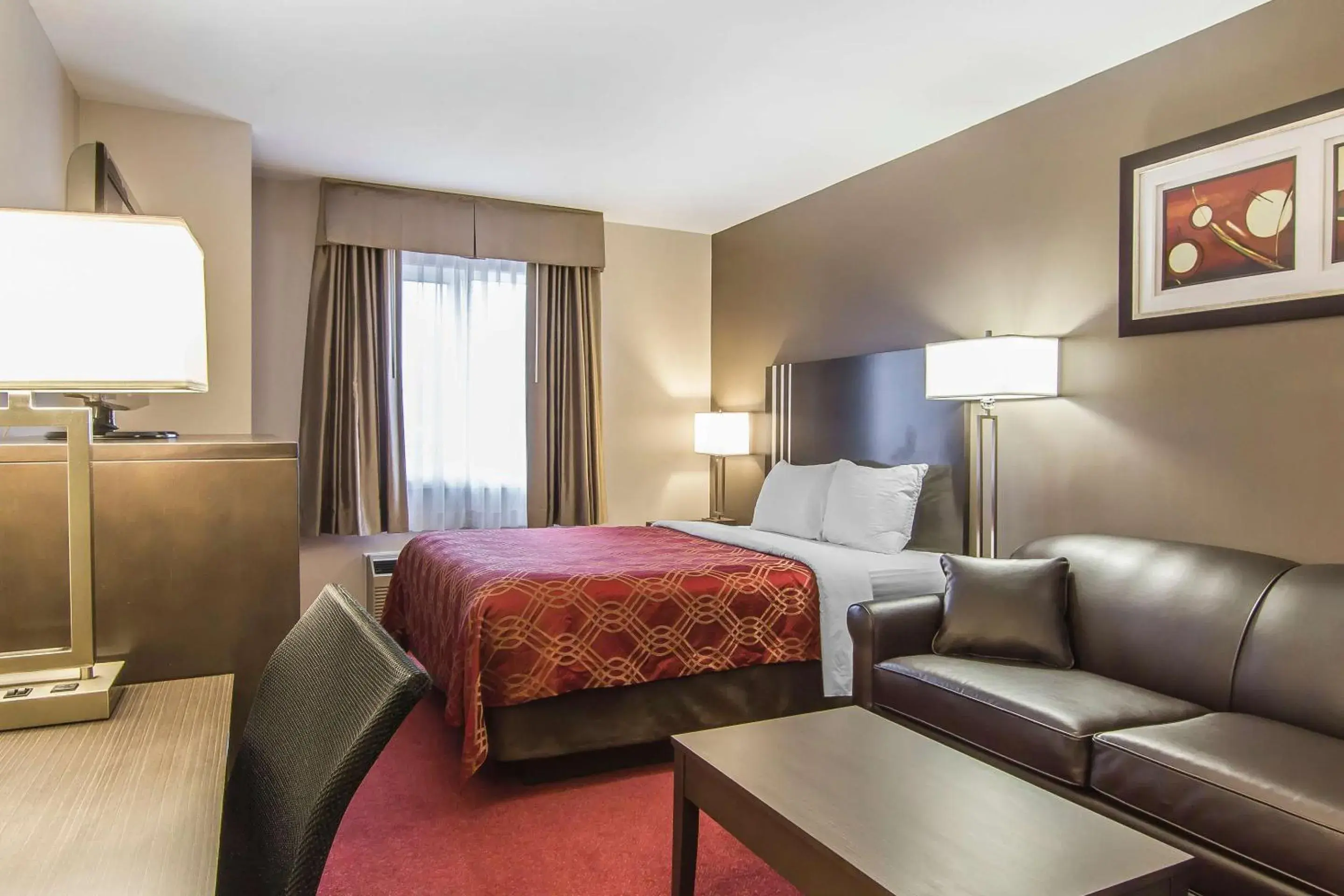 Bedroom, Bed in Econo Lodge Inn & Suites Bedroom, Bed in Econo Lodge Inn & Suites