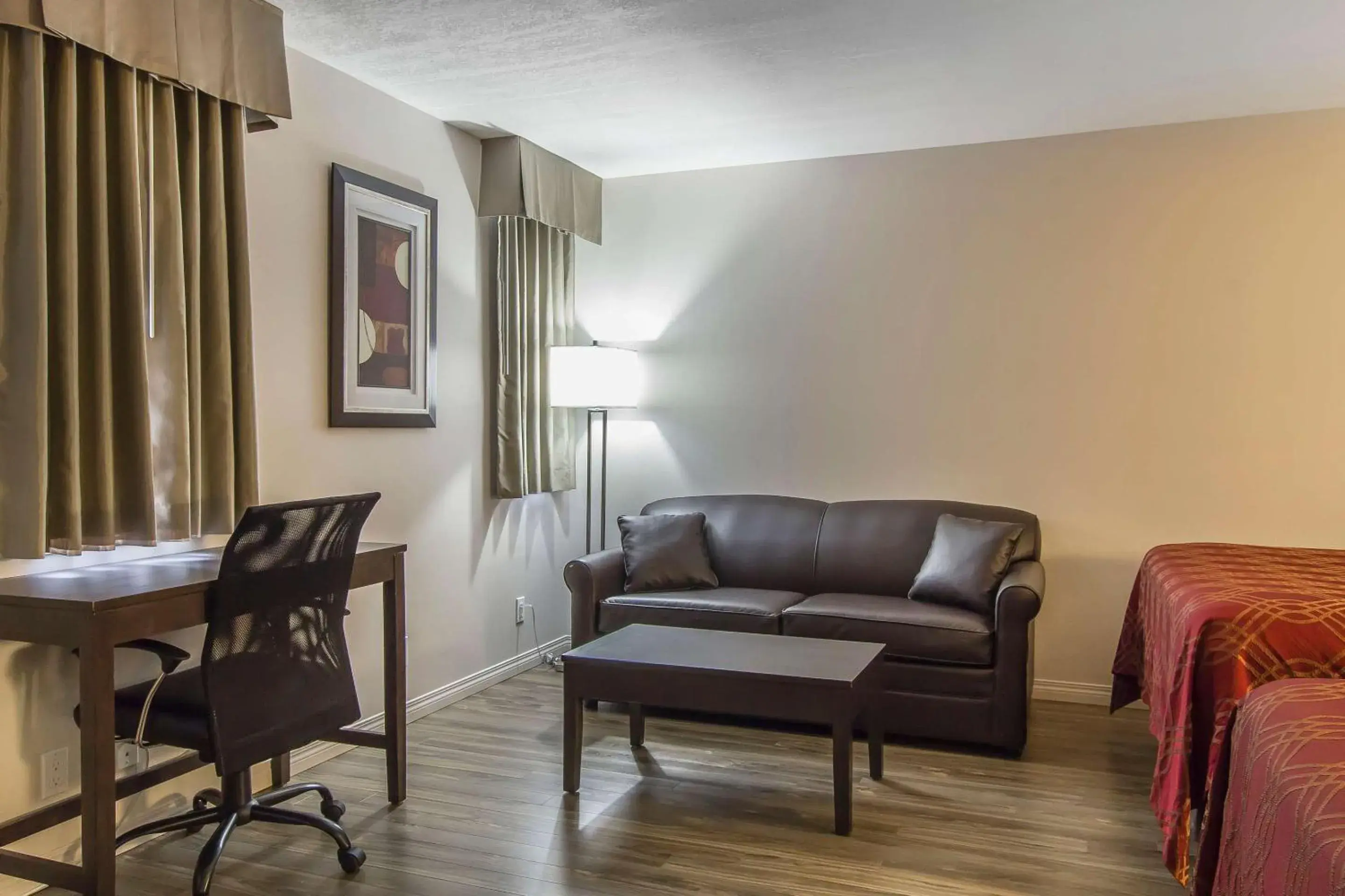 Bedroom in Econo Lodge Inn & Suites Bedroom in Econo Lodge Inn & Suites