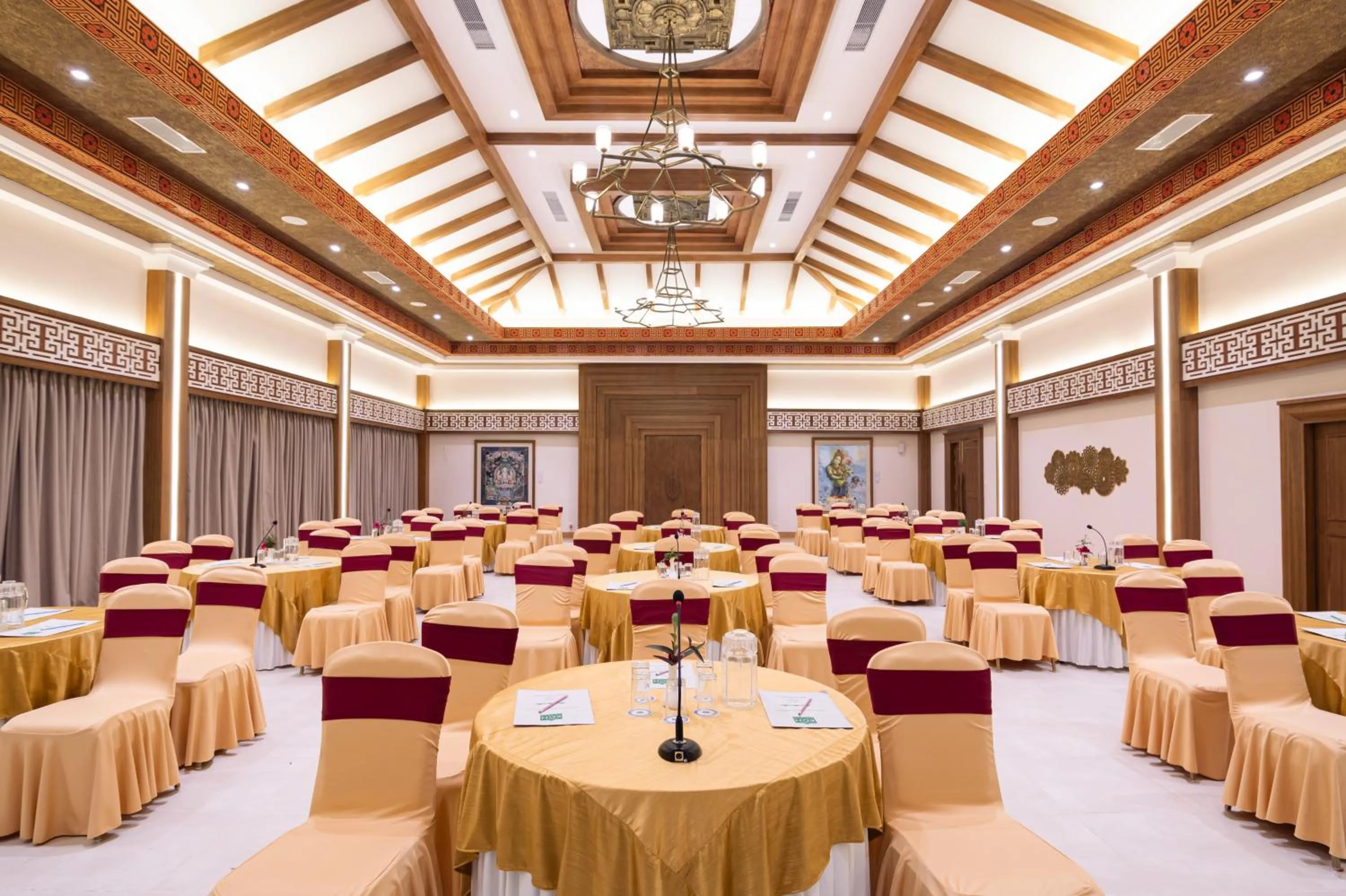 Meeting/conference room in Buddha Maya Garden by KGH Group