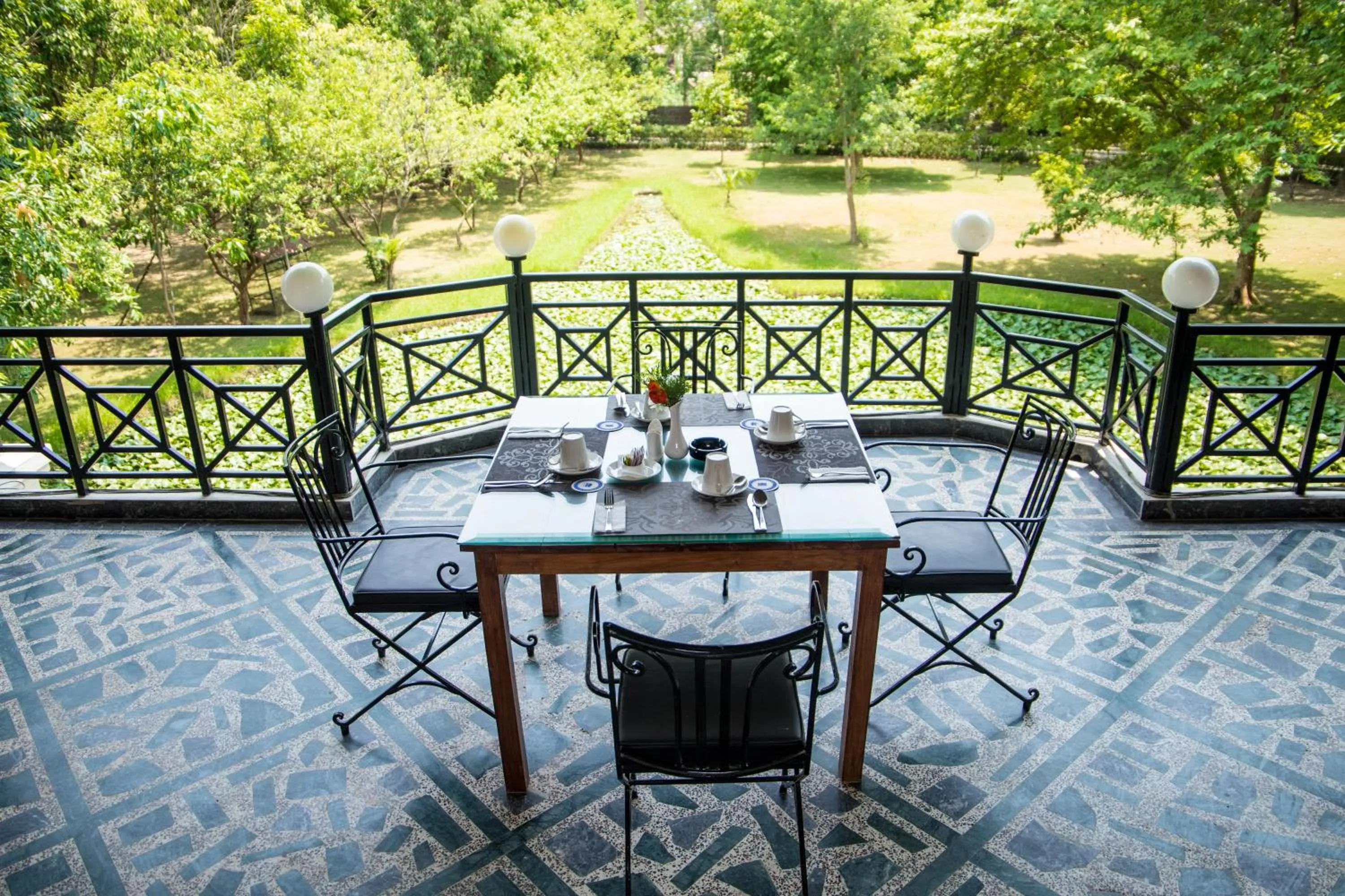 Balcony/Terrace in Buddha Maya Garden by KGH Group