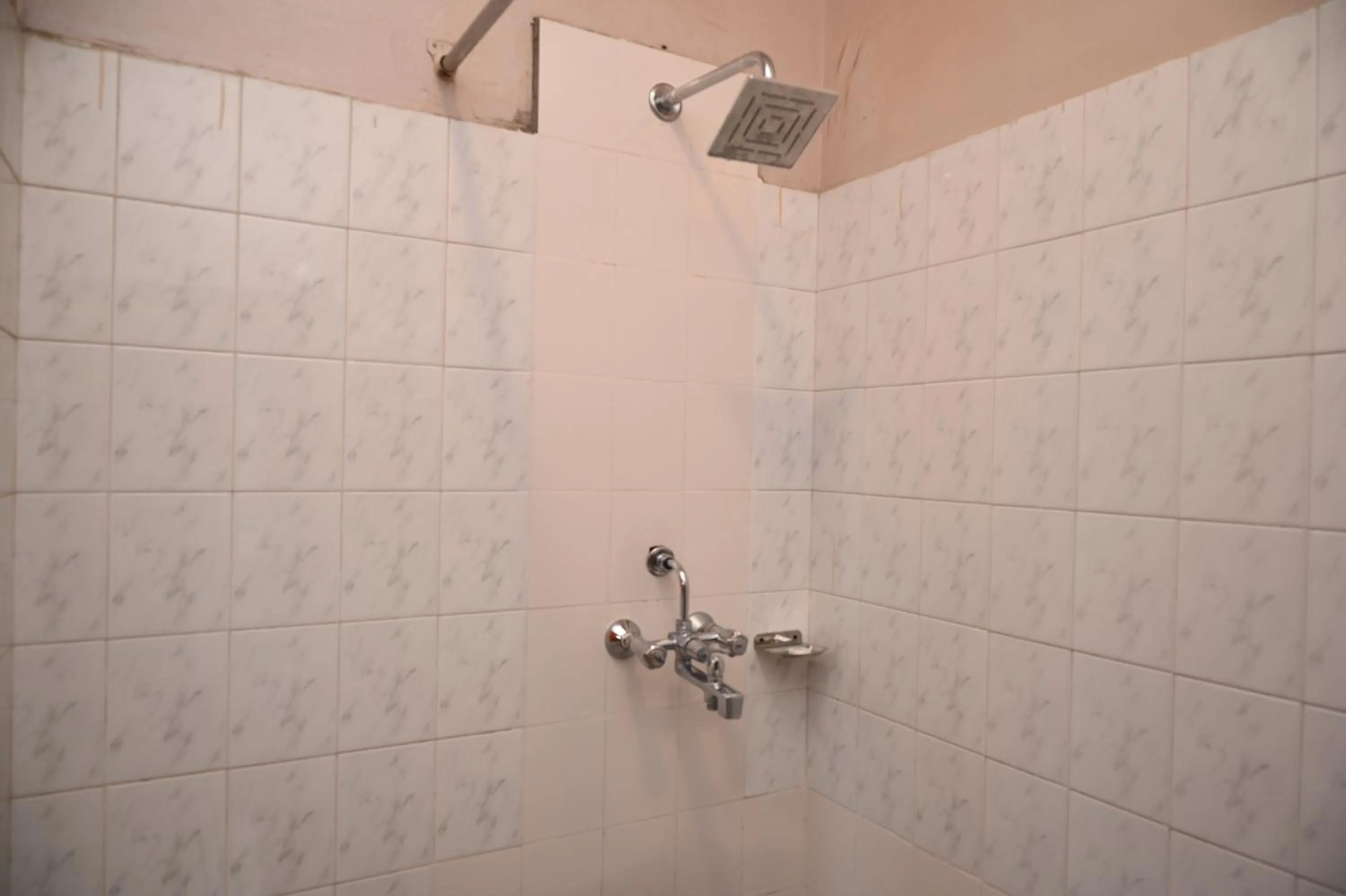 Shower in Buddha Maya Garden by KGH Group