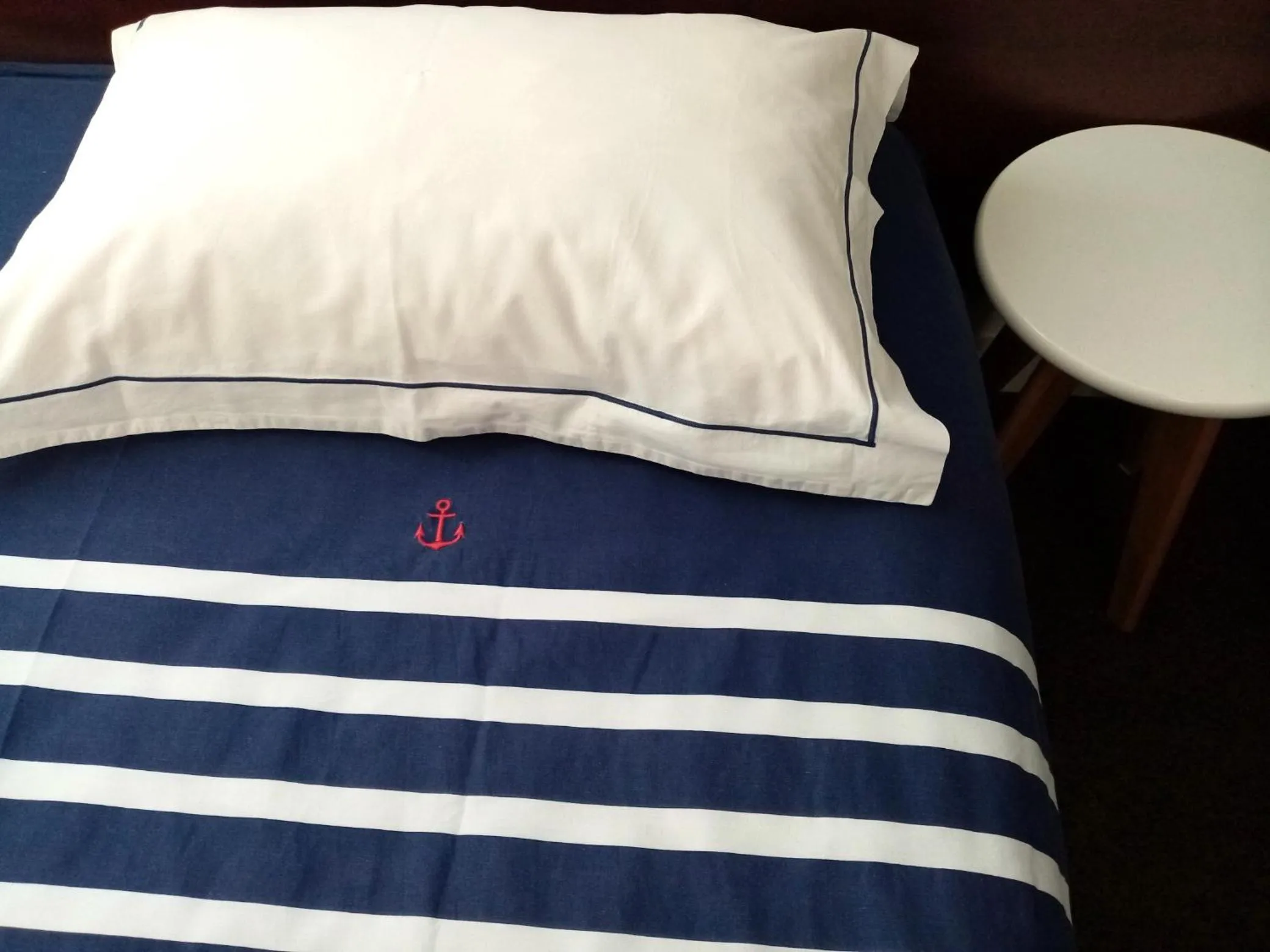 Bedroom, Bed in Hôtel Du Port Et De L'aven