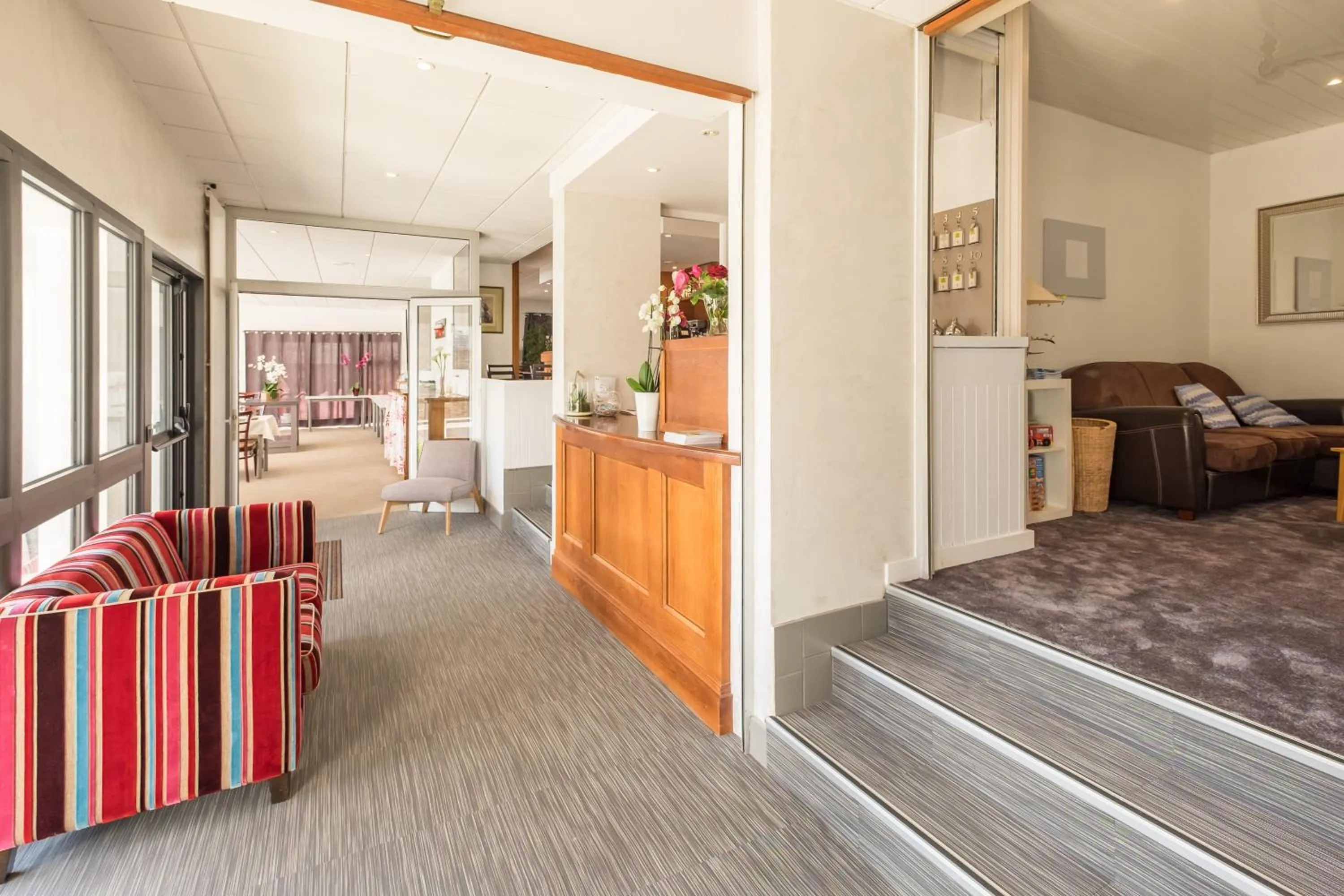Lobby or reception, Bed in Hôtel Du Port Et De L'aven
