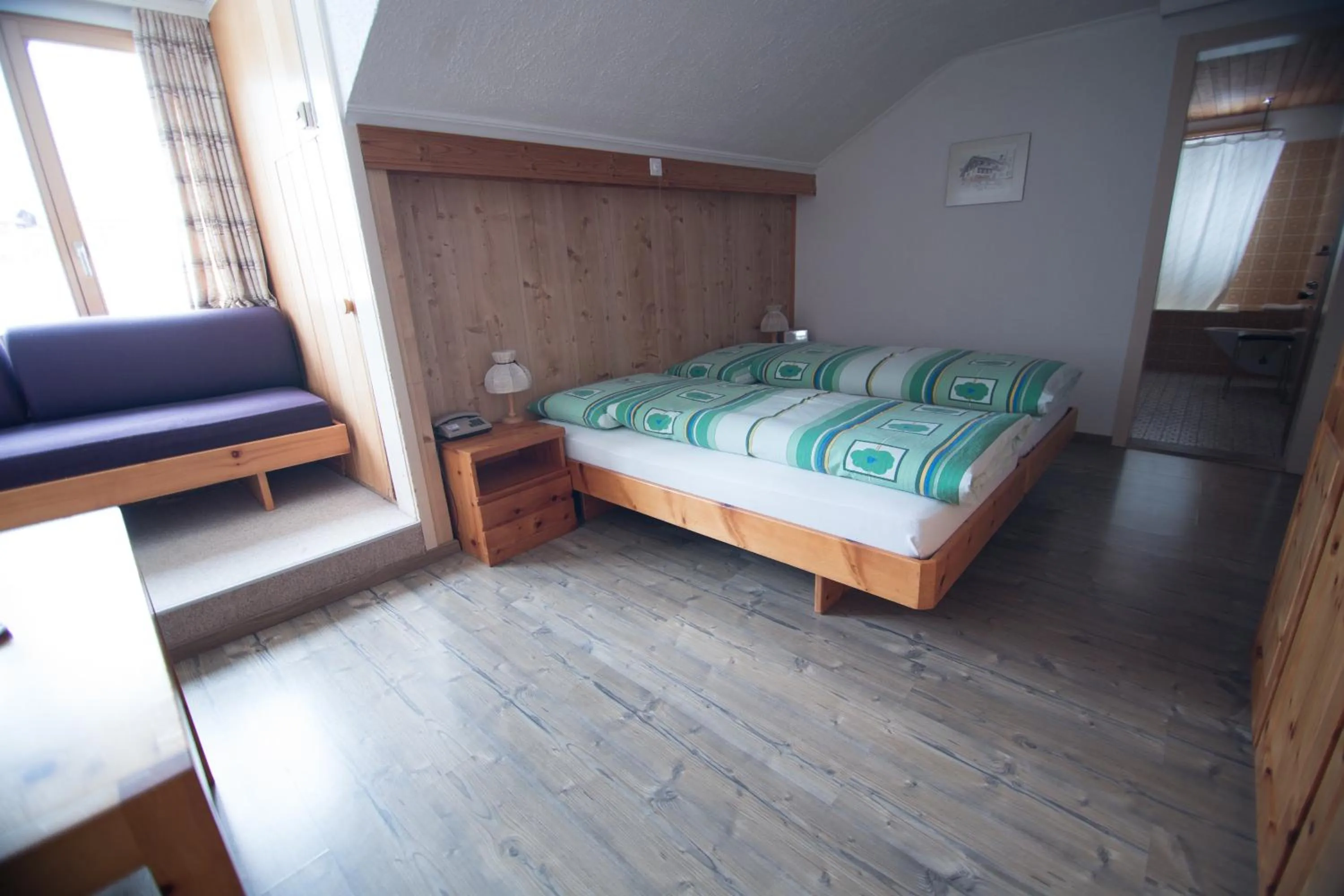 Photo of the whole room, Bed in Hotel Hold