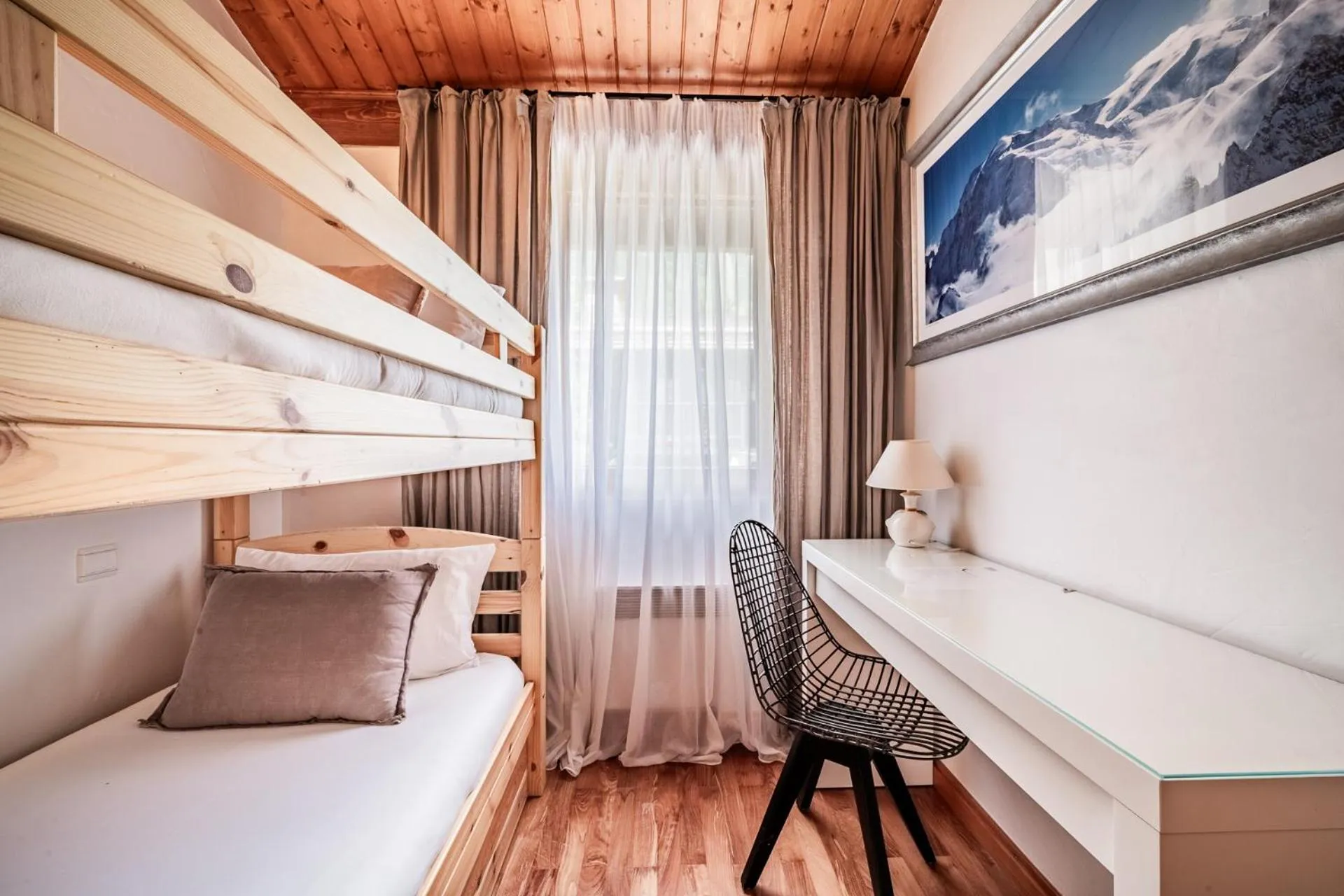 Bed in Eden Hotel, Apartments and Chalet Chamonix Les Praz