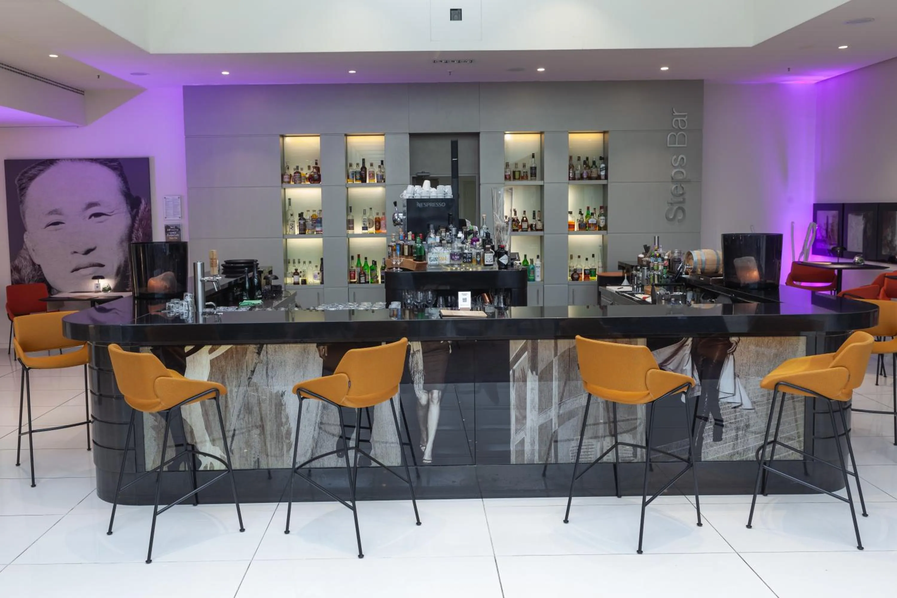 Area and facilities in H10 Berlin Ku'Damm