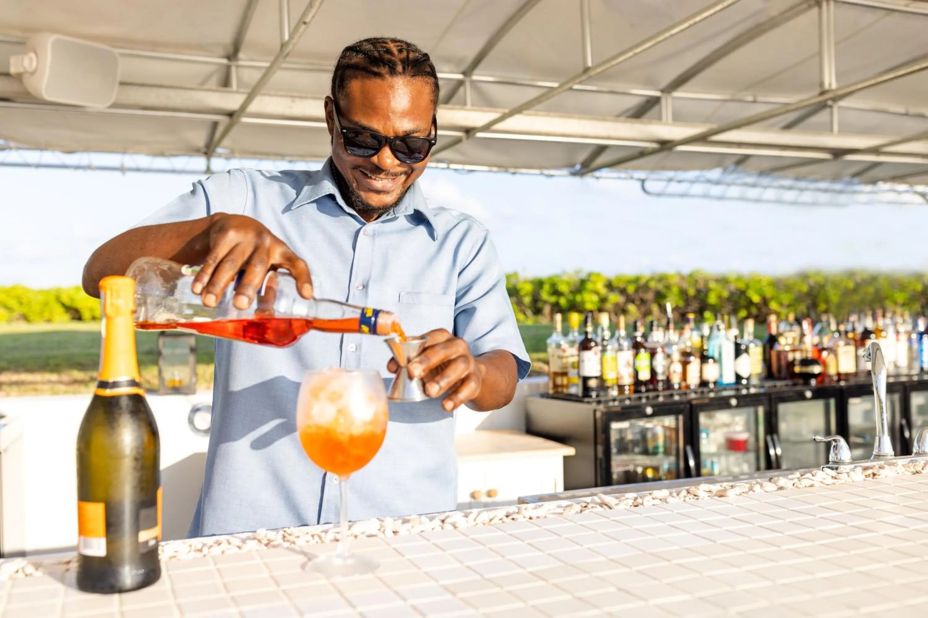 Lounge or bar in The Cove Eleuthera