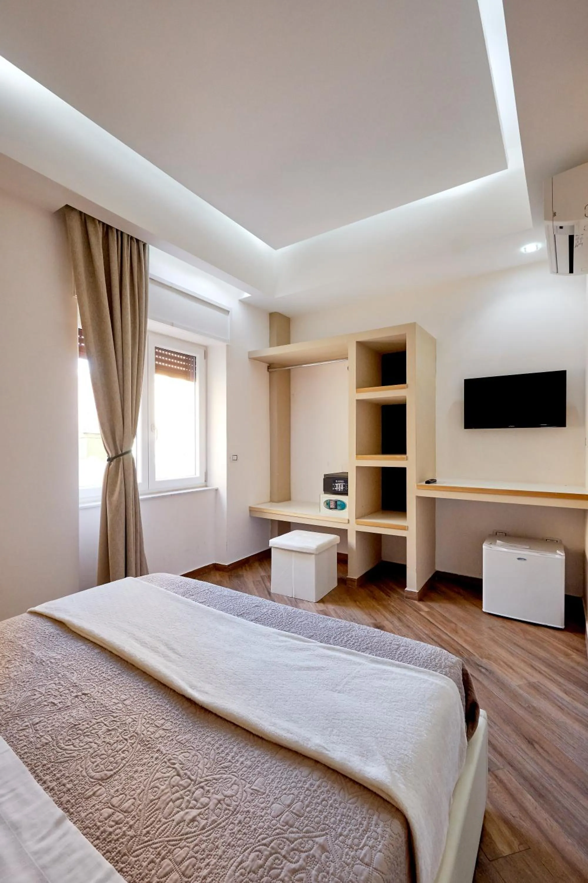 TV and multimedia in 360 Hospitality