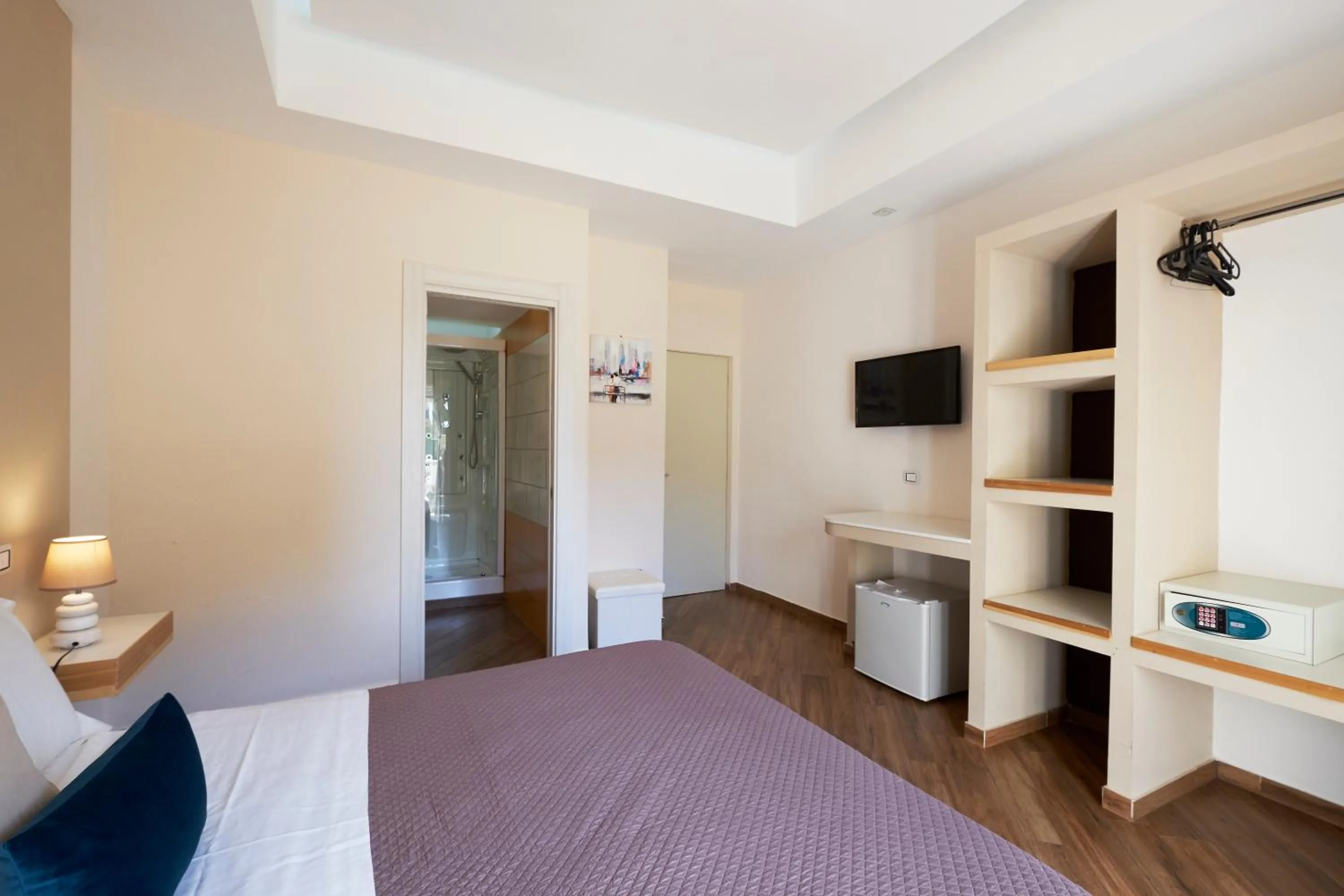 Photo of the whole room in 360 Hospitality