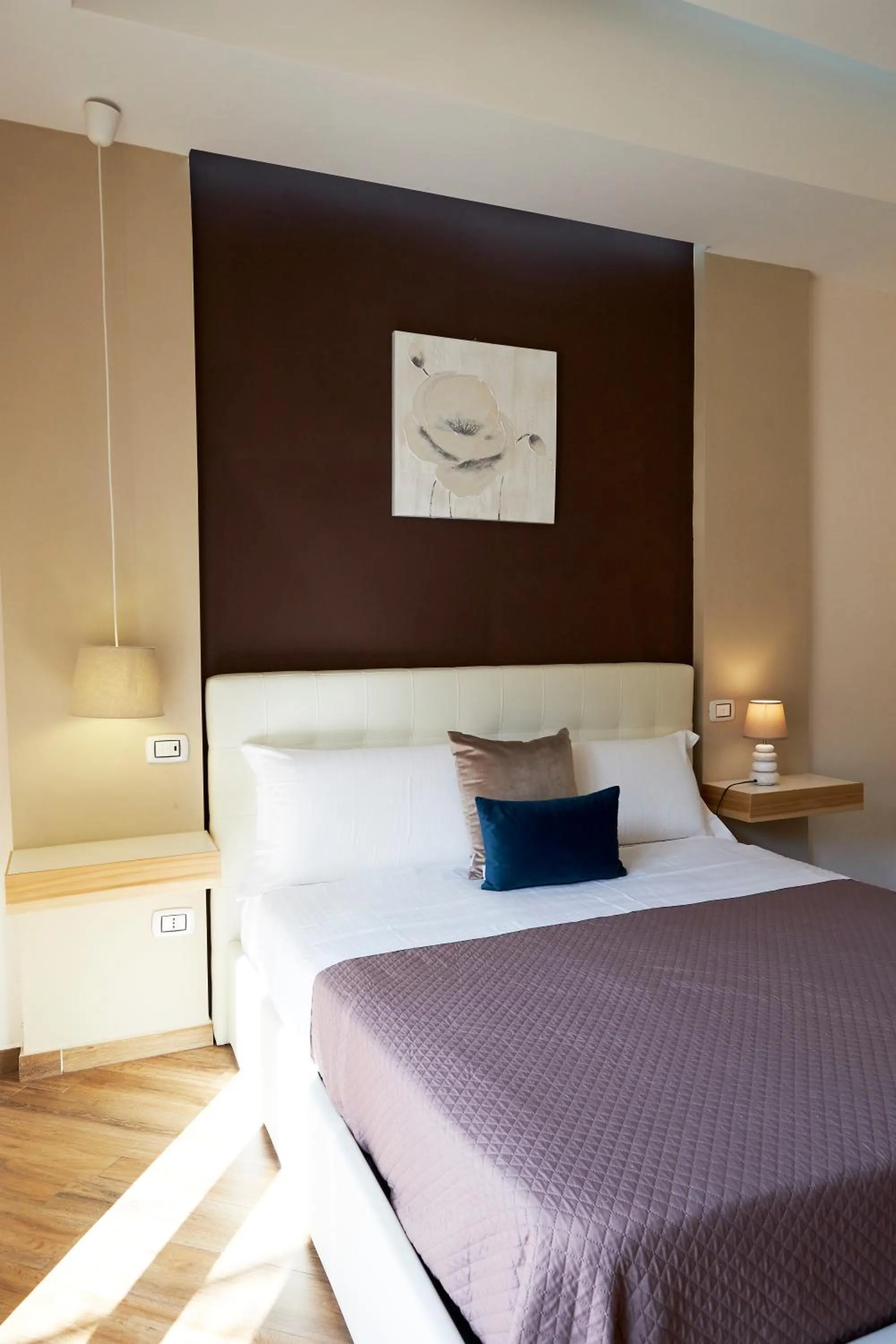 Photo of the whole room in 360 Hospitality