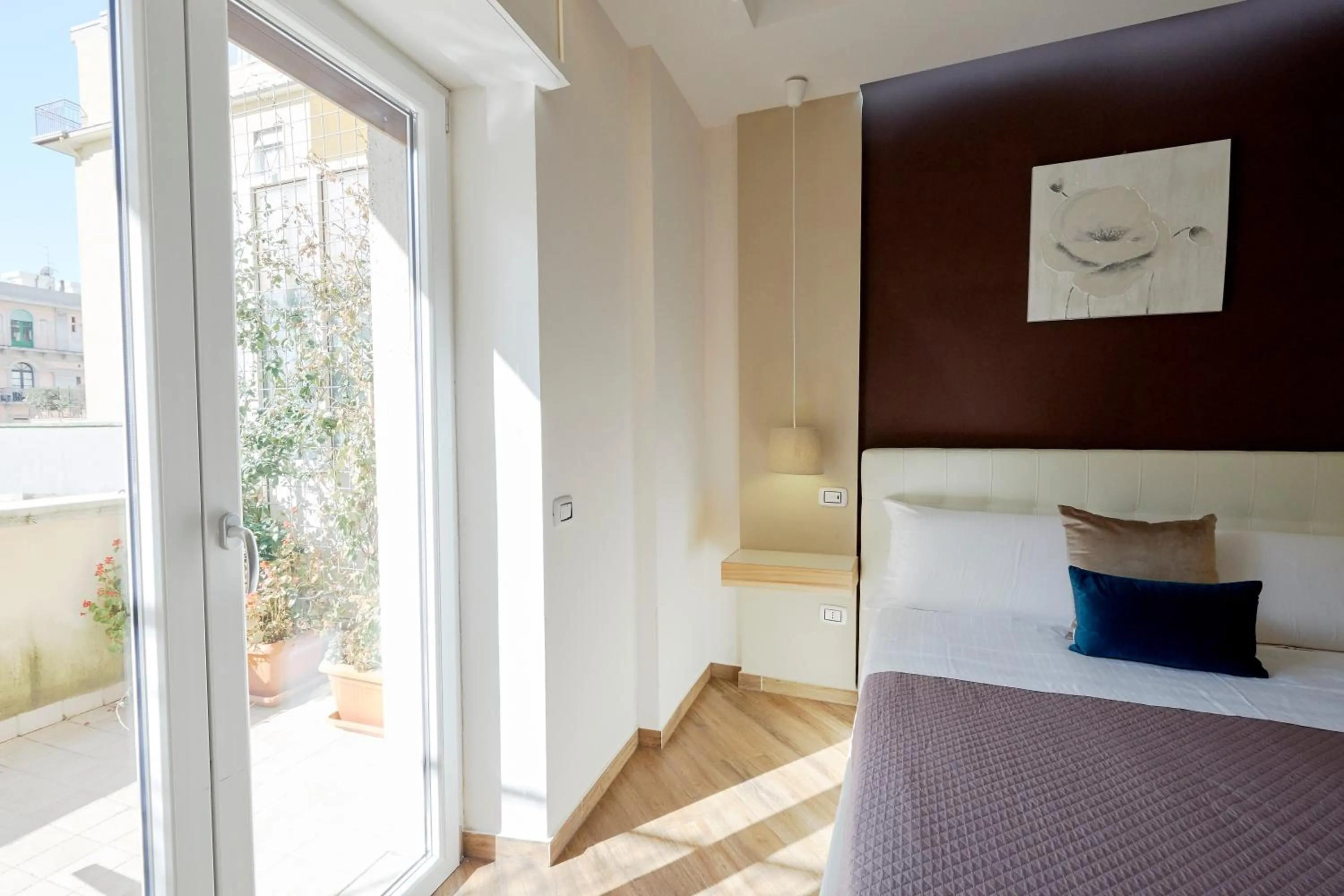 Photo of the whole room in 360 Hospitality