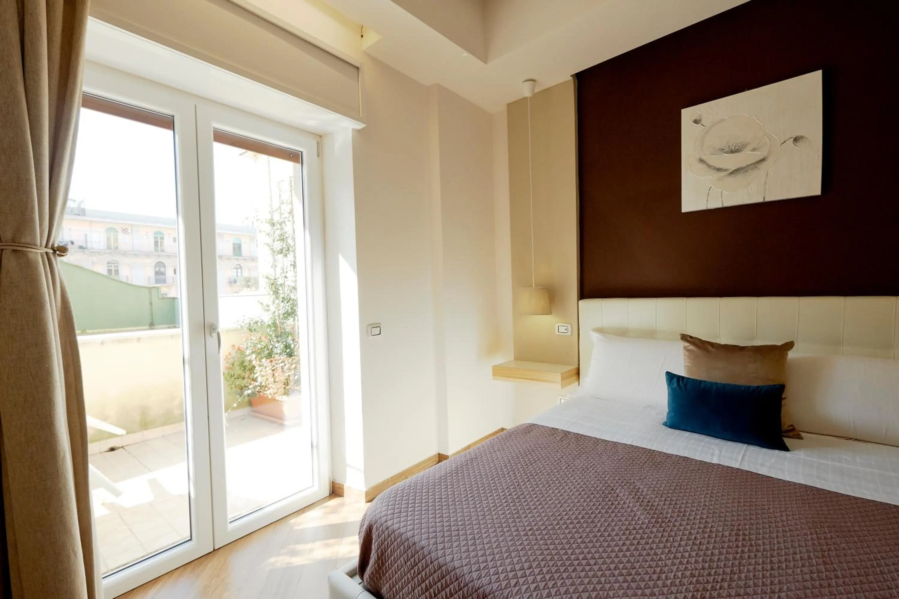 Photo of the whole room in 360 Hospitality