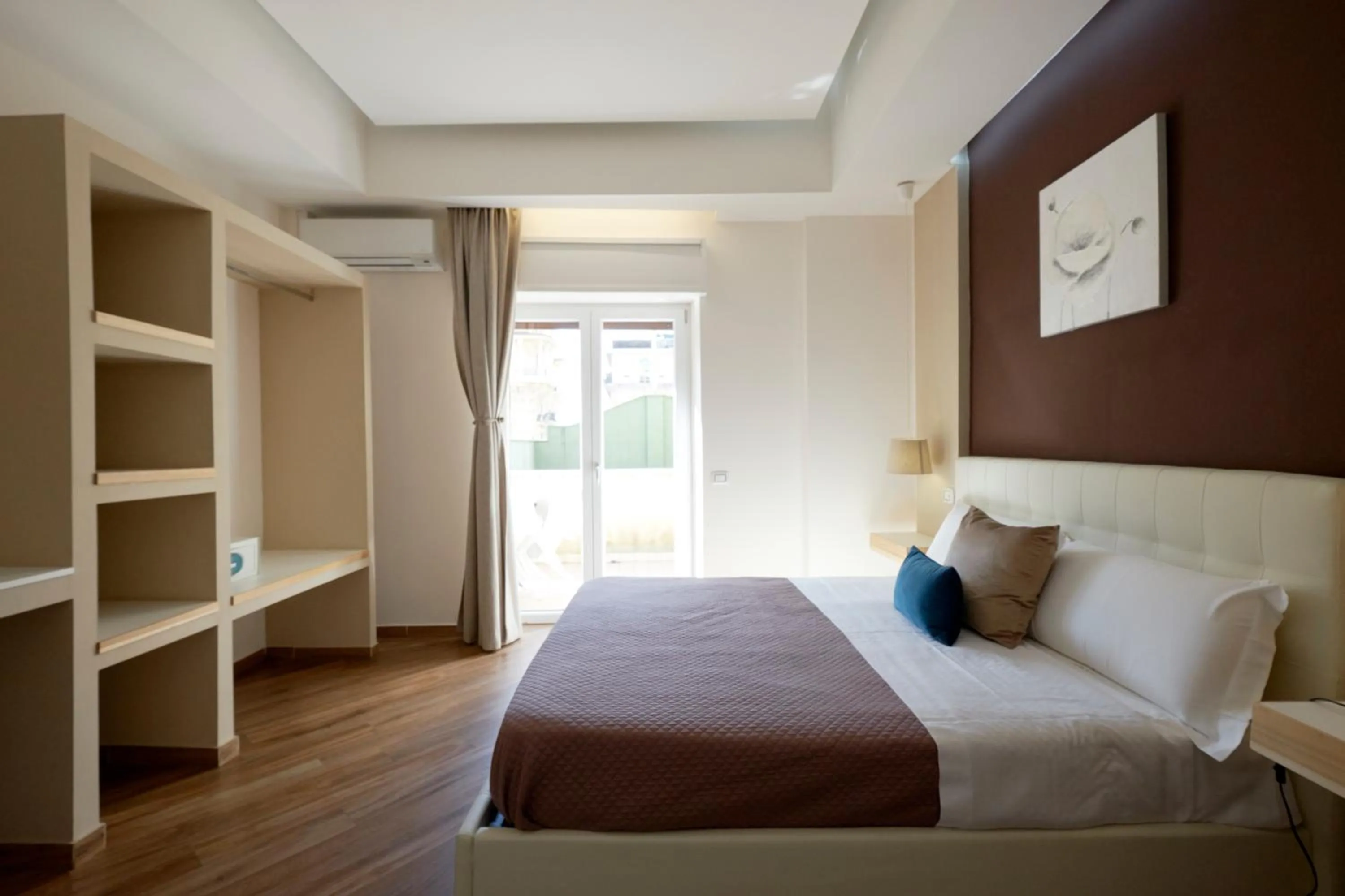 Photo of the whole room in 360 Hospitality