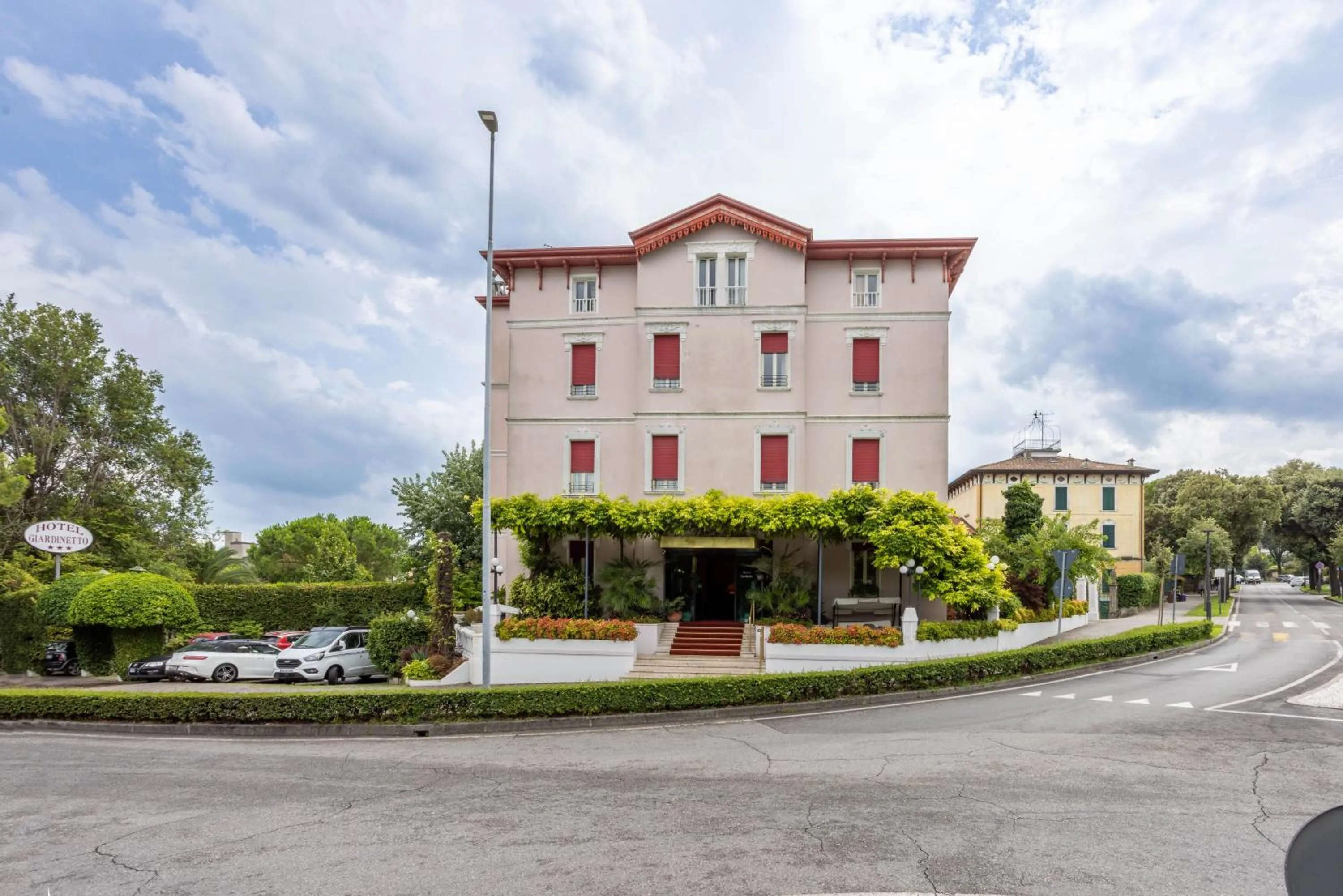 Property building in Hotel Giardinetto