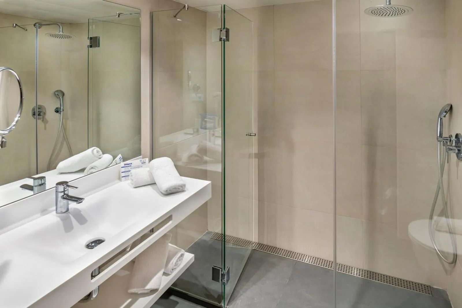 Superior Triple Room (3 adults) 2 beds in Hotel Tahití Playa