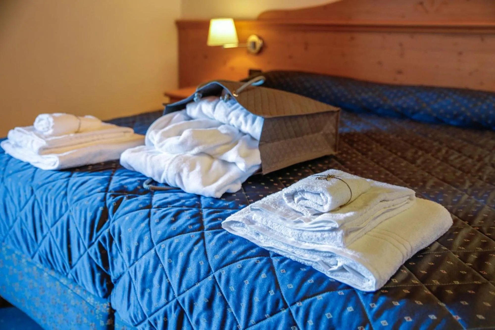 Bed in Nivis Hotel